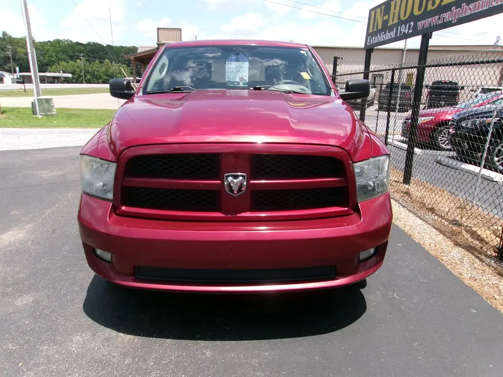 2012 RAM 1500 Express 4x4 Quad Cab photo 4