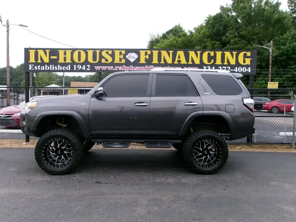 2015 Toyota 4Runner V6's photo