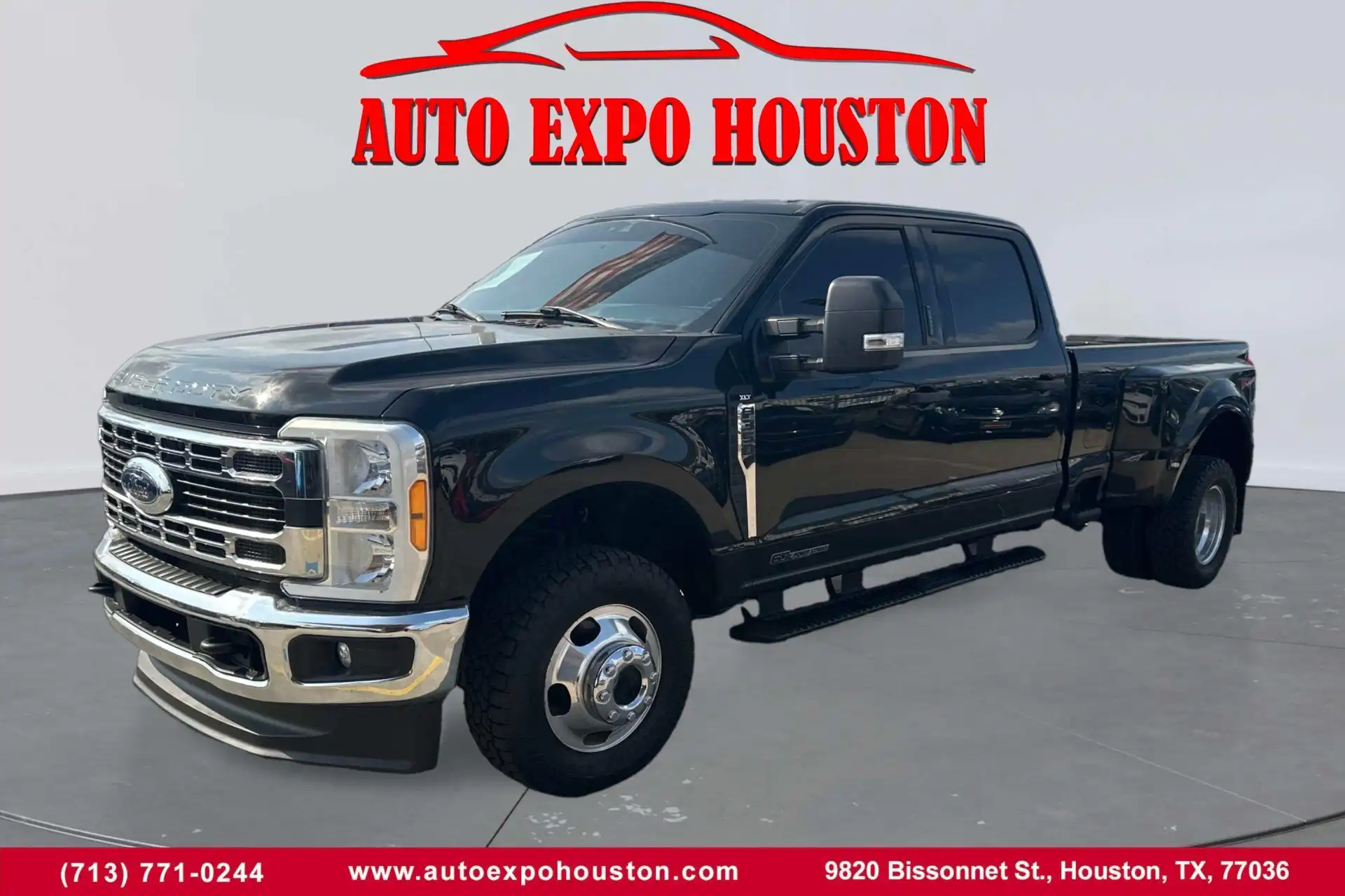 2023 Ford F-350 XLT 4WD Crew Cab DRW 8' Box's photo