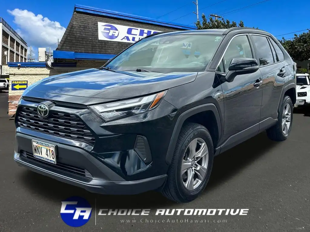 2022 Toyota RAV4 XLE AWD's photo