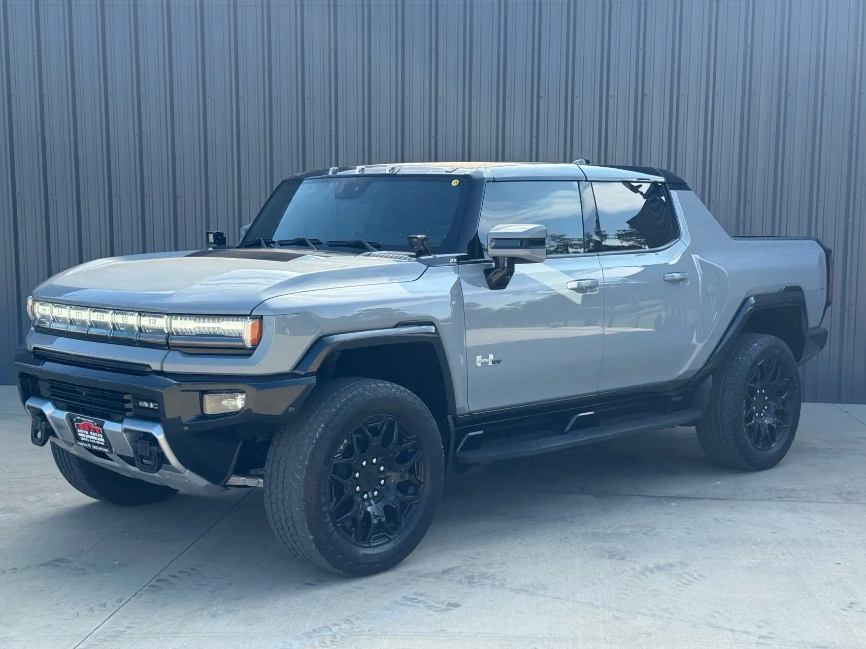2025 GMC Hummer EV 2X's photo