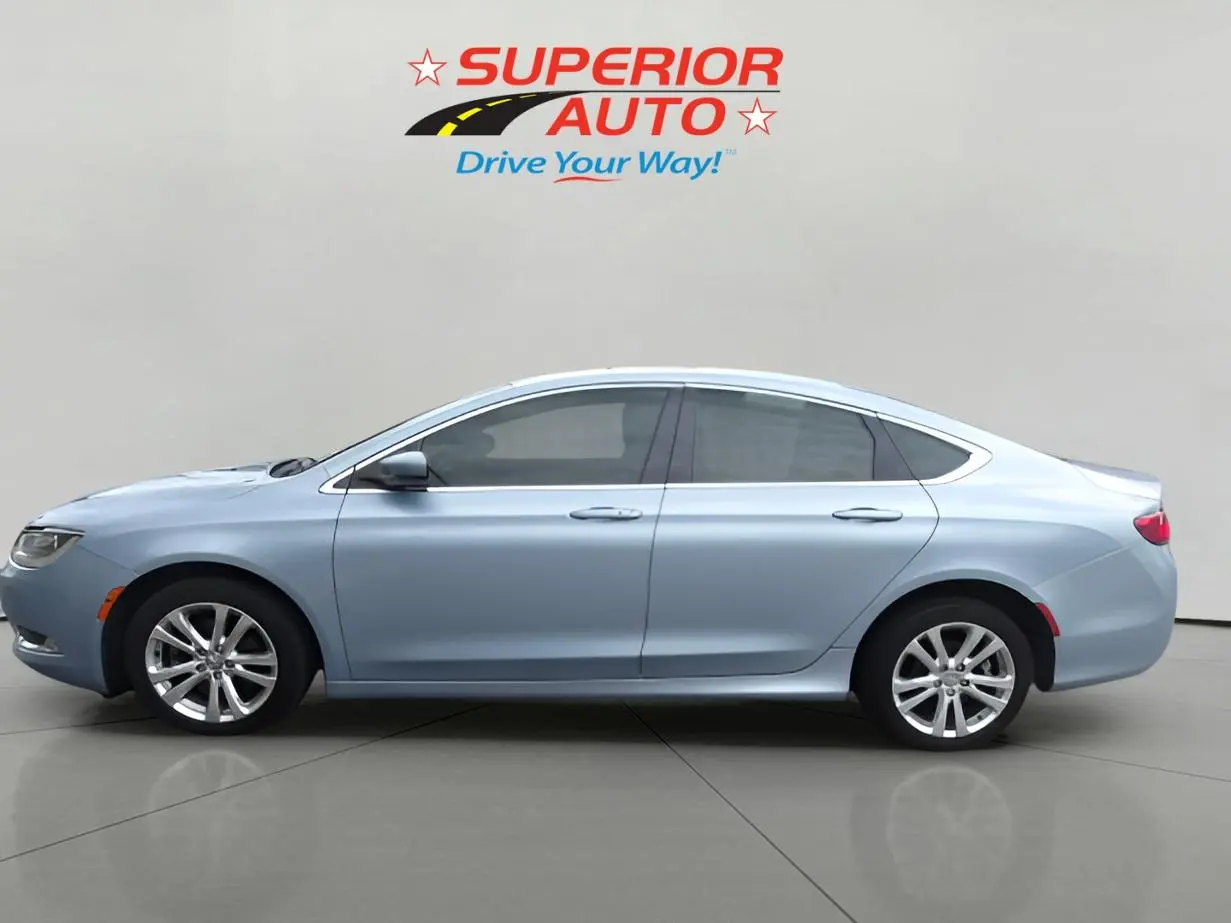2015 Chrysler 200 Limited photo 3