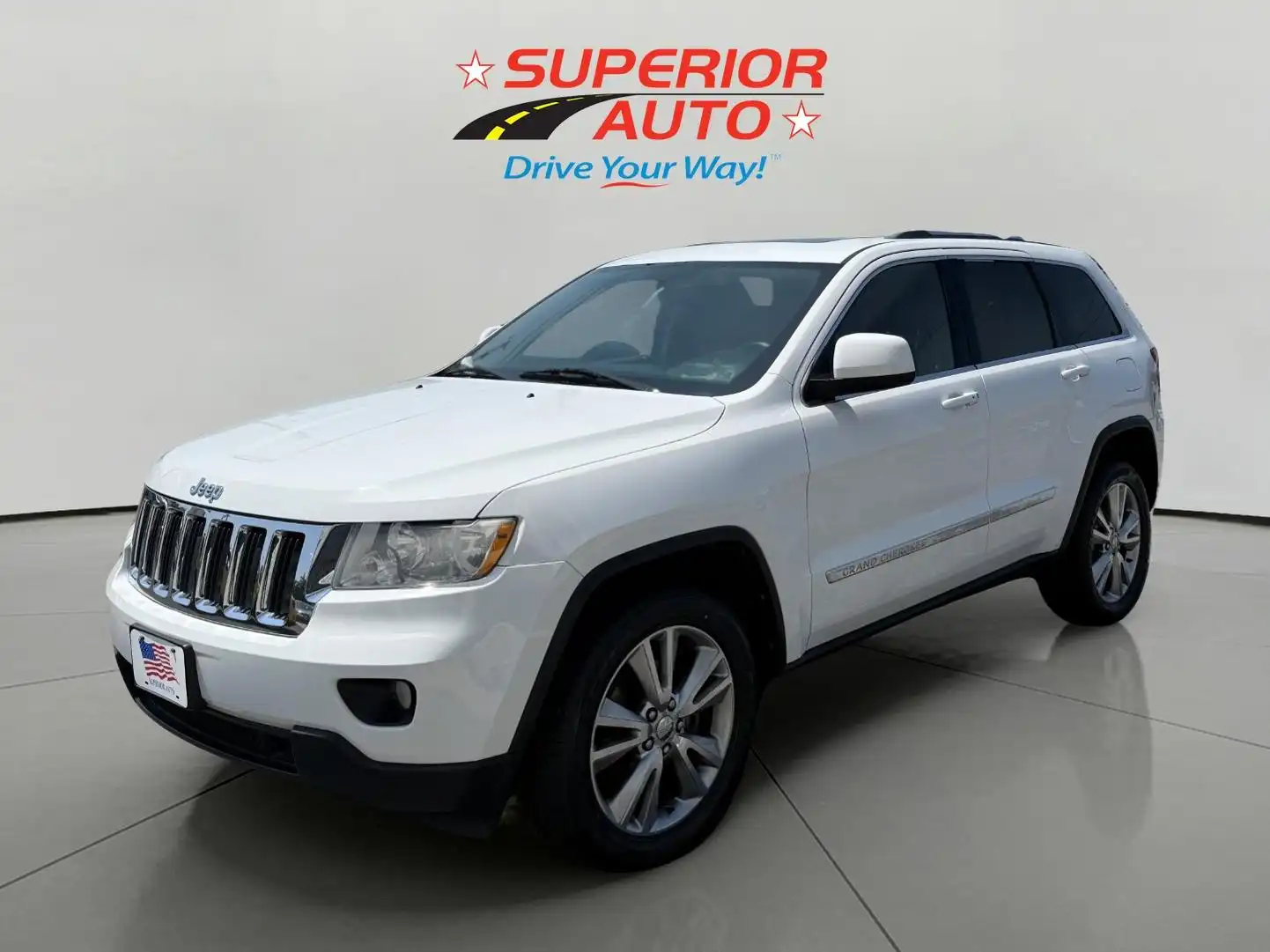2013 Jeep Grand Cherokee Laredo 4WD's photo