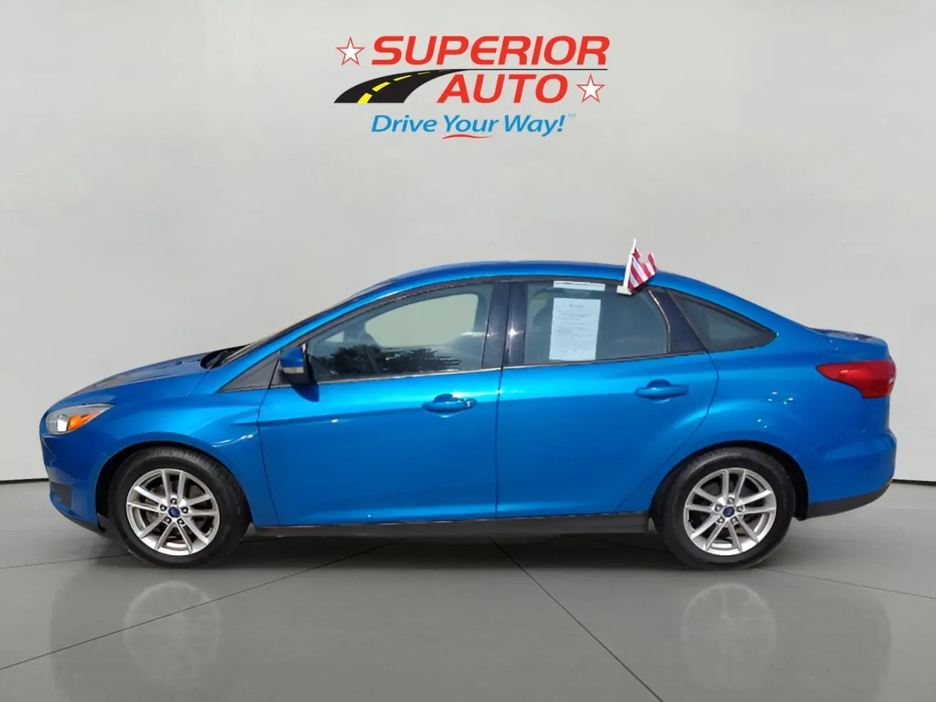 2016 Ford Focus Sedan SE photo 3