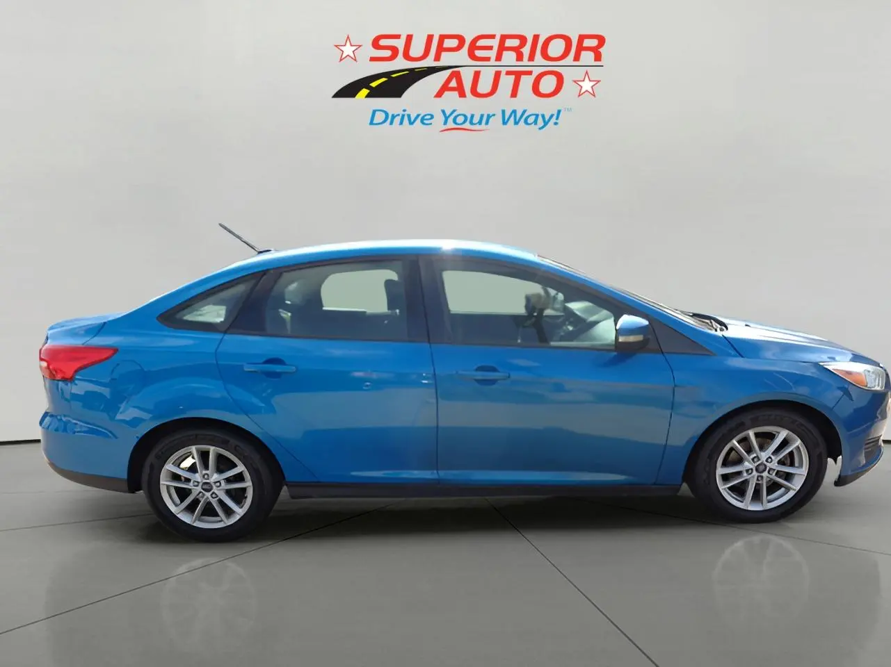 2016 Ford Focus Sedan SE photo 5