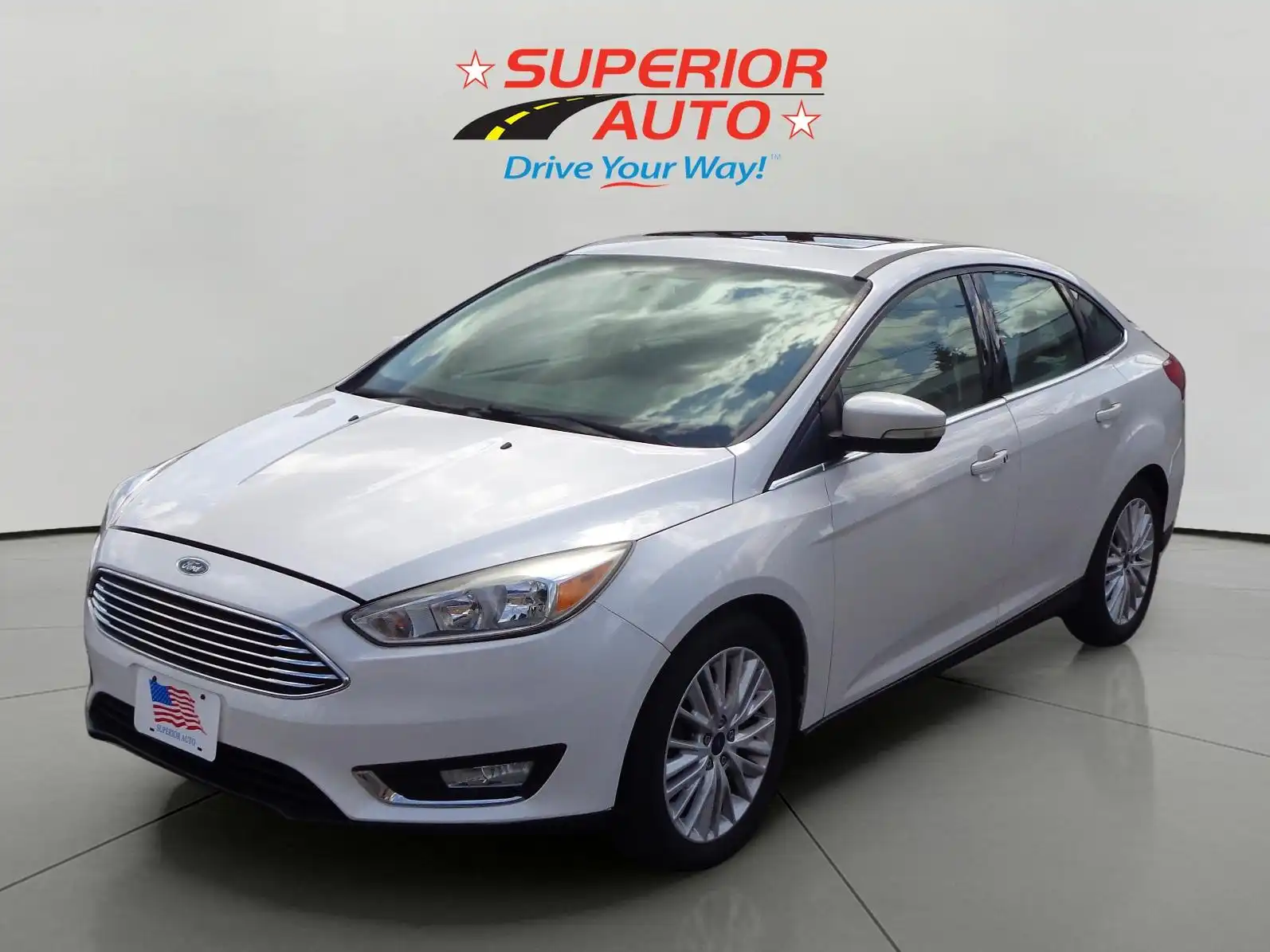 2018 Ford Focus Sedan Titanium's photo