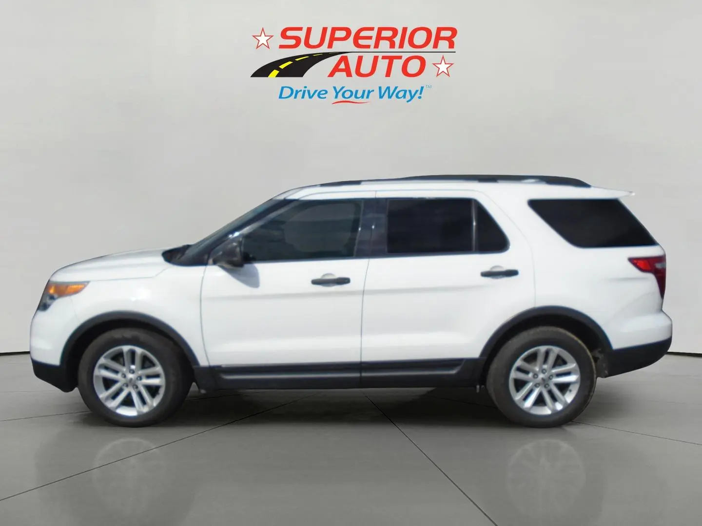 2015 Ford Explorer Base photo 3