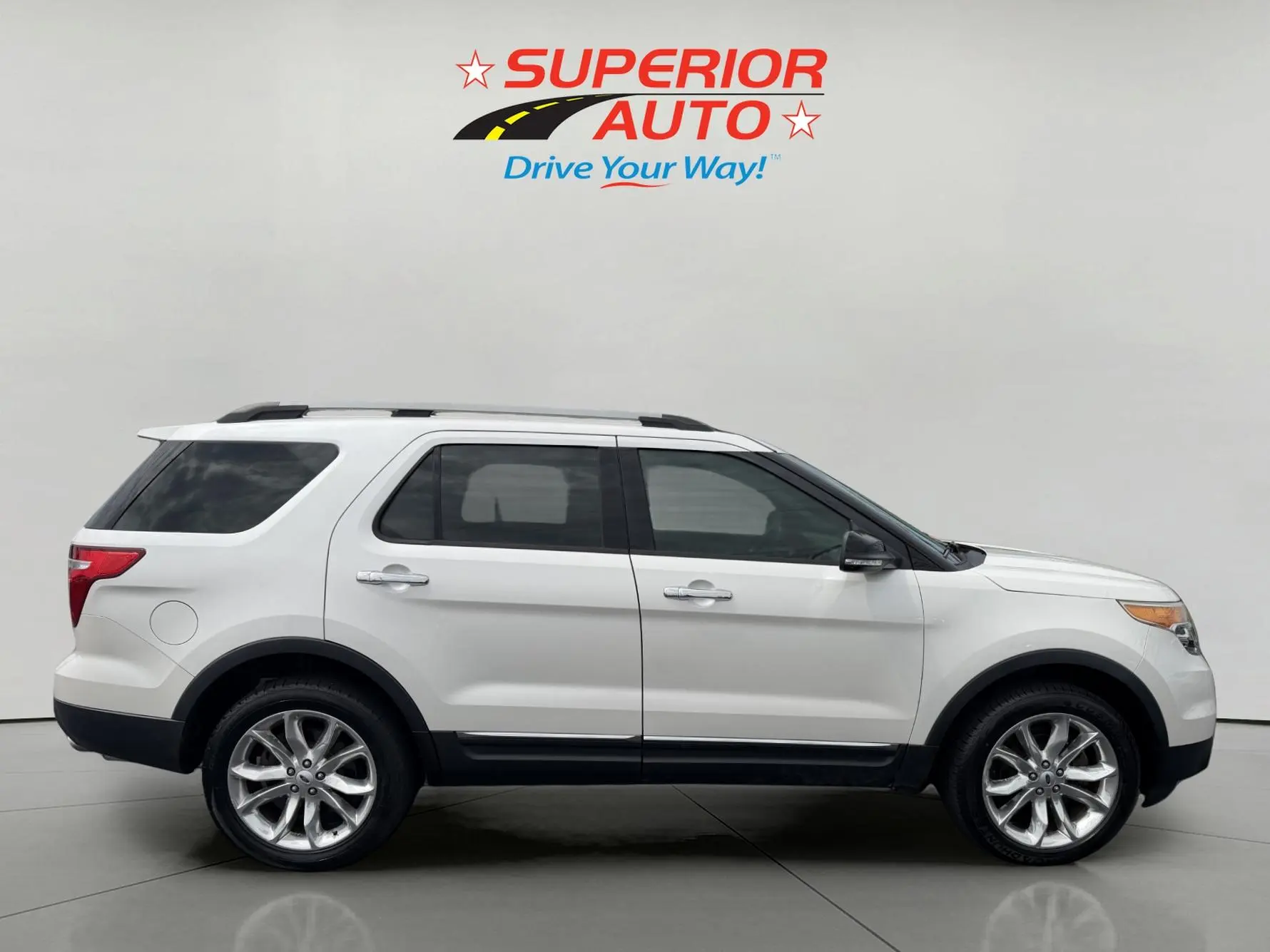 2014 Ford Explorer XLT 4x4 photo 5