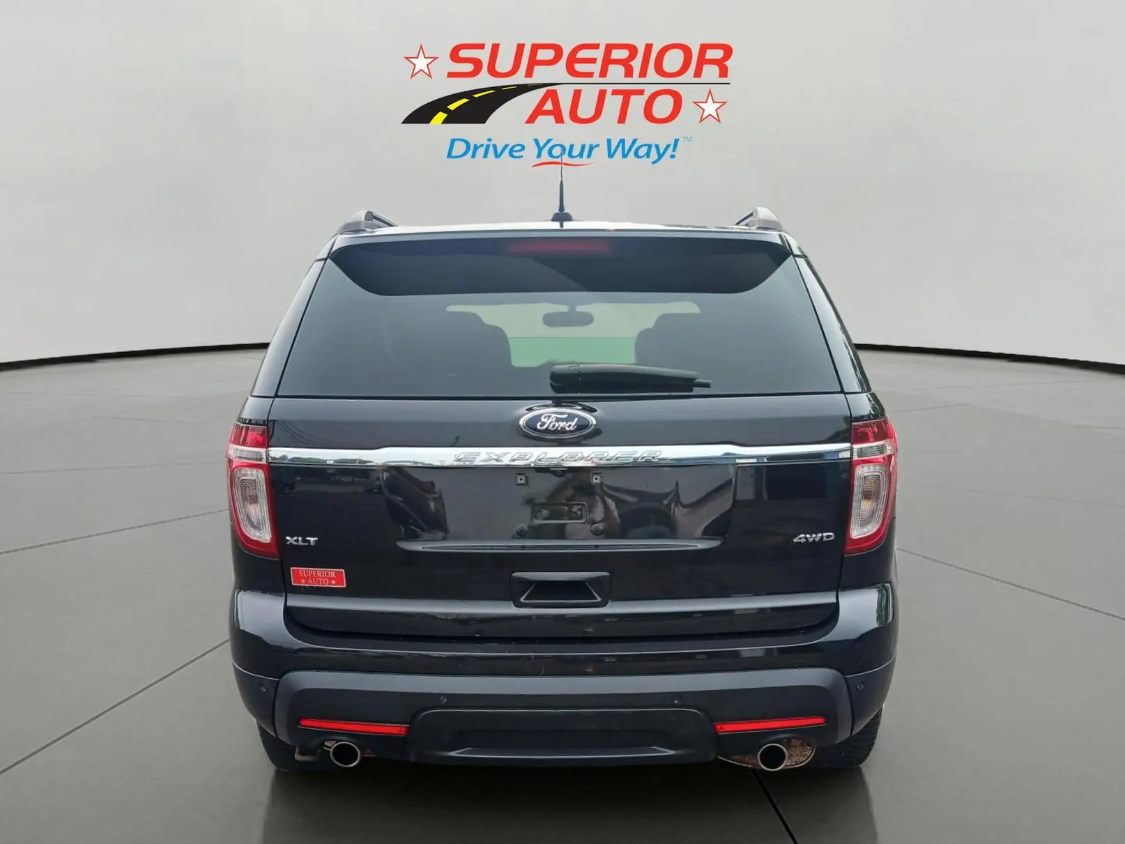 2015 Ford Explorer XLT 4x4 photo 4