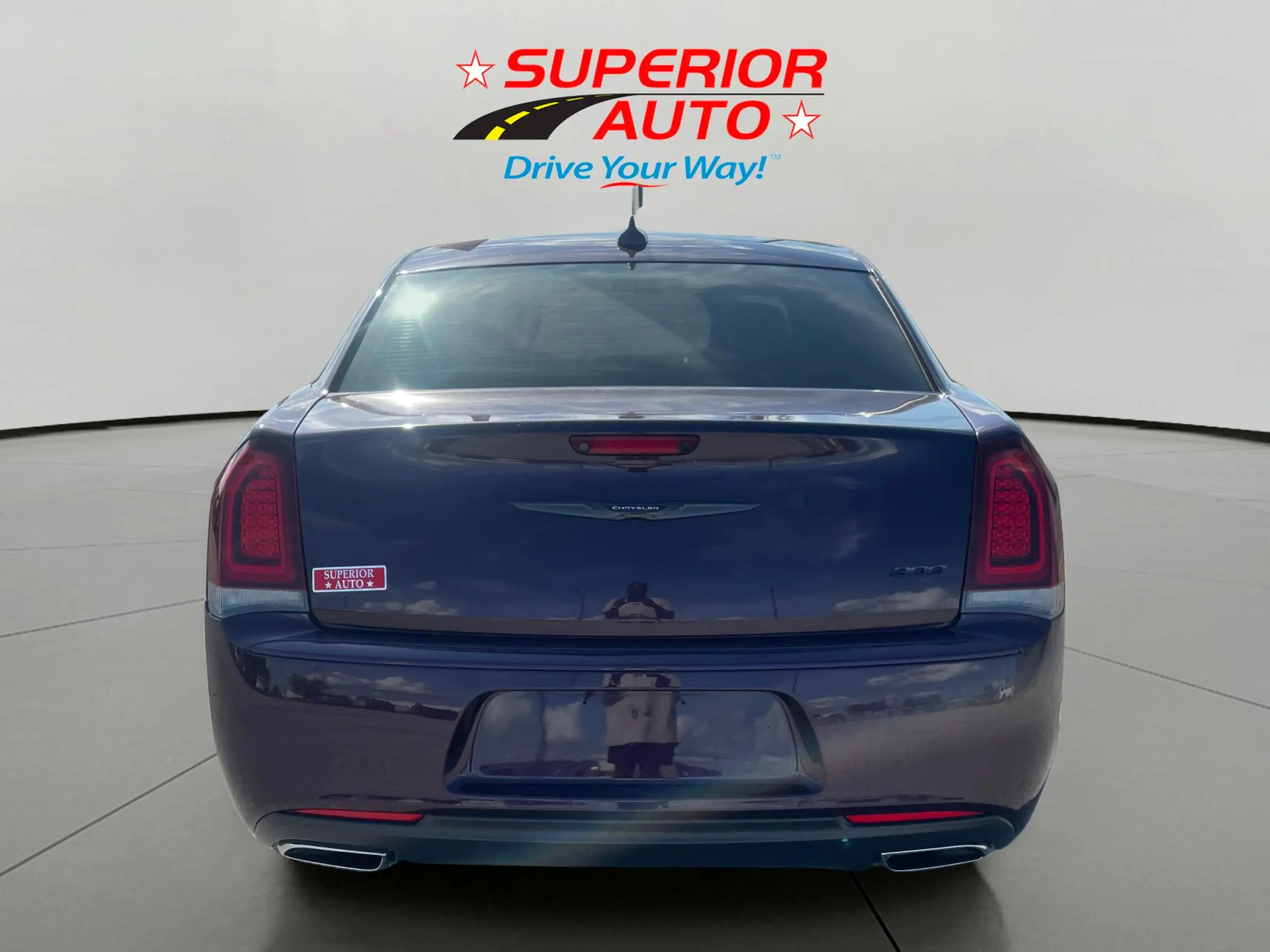 2021 Chrysler 300 Touring photo 4