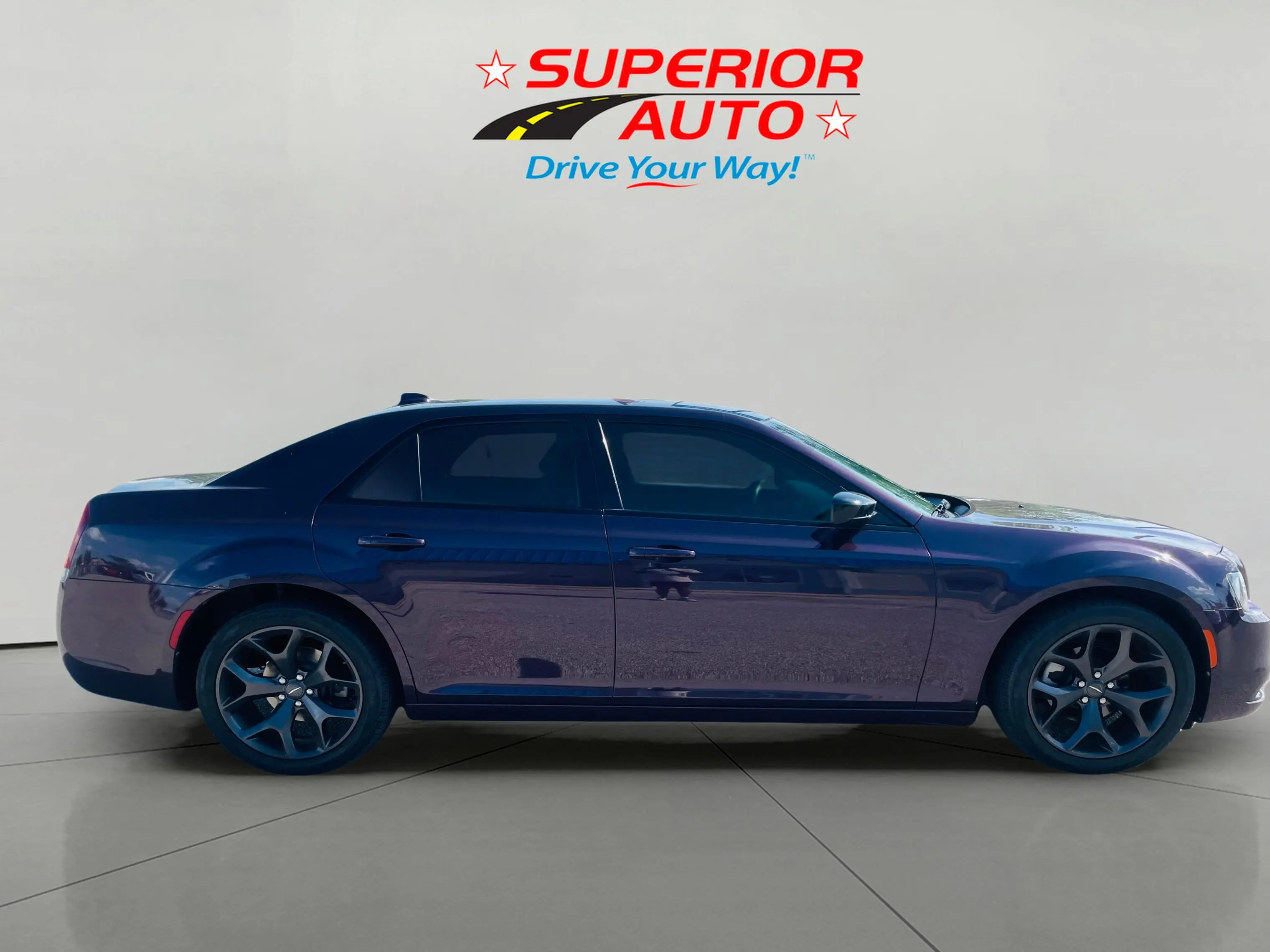 2021 Chrysler 300 Touring photo 5
