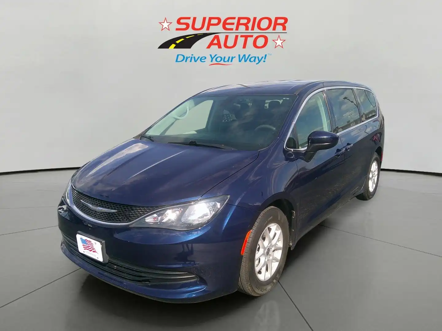 2017 Chrysler Pacifica Touring's photo