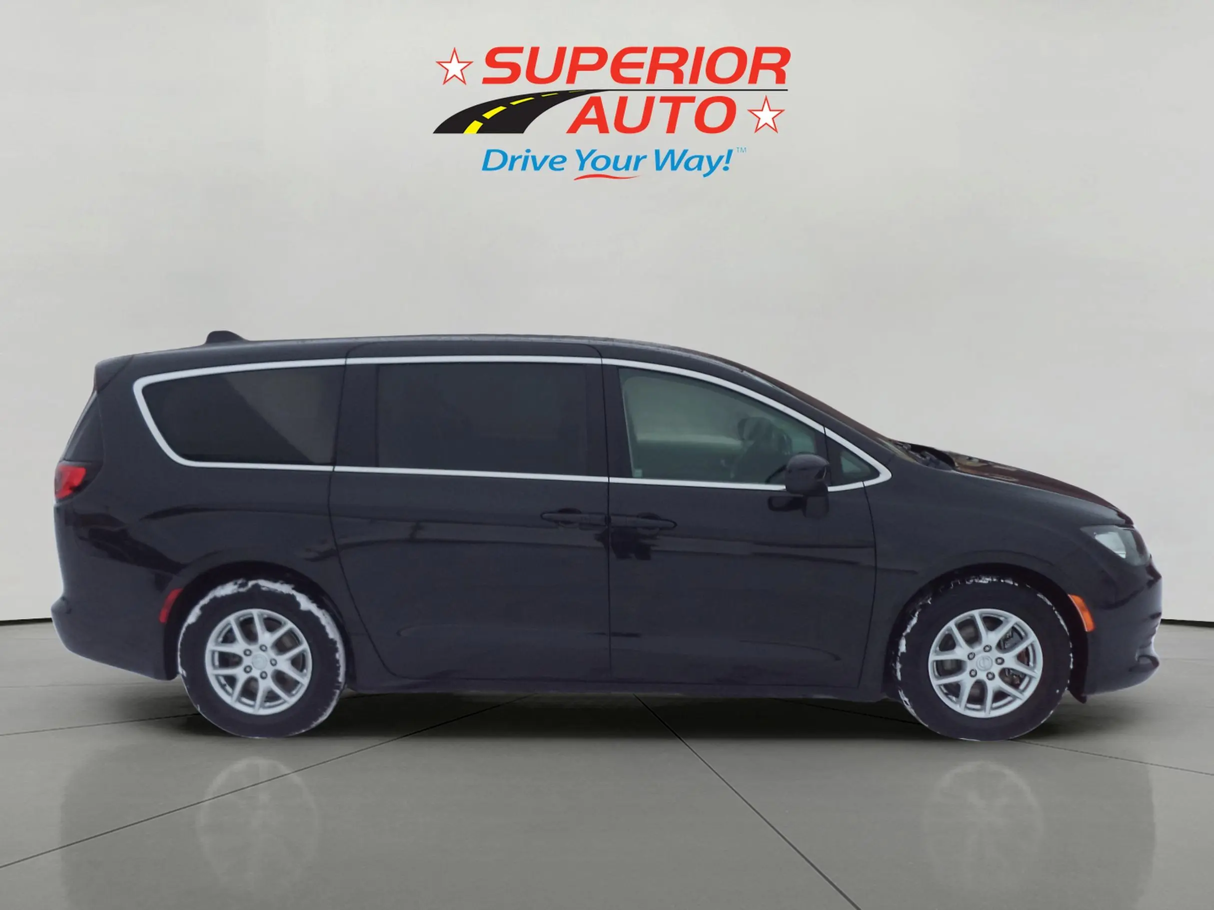 2017 Chrysler Pacifica Touring photo 5