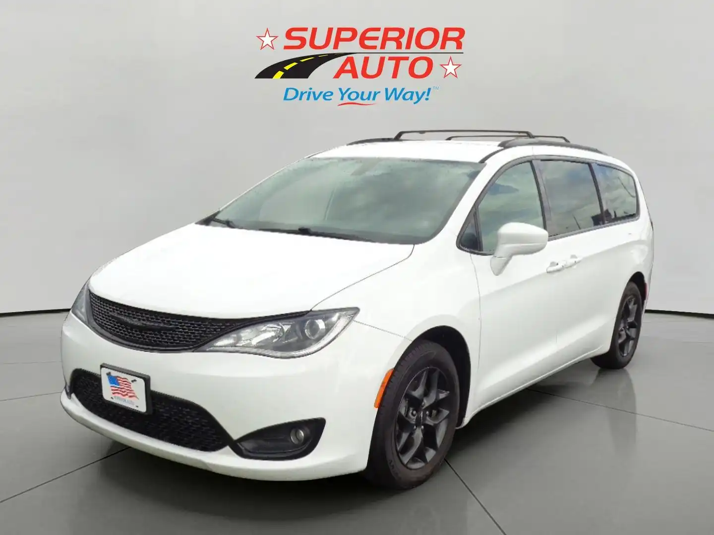 2019 Chrysler Pacifica Touring L Plus's photo