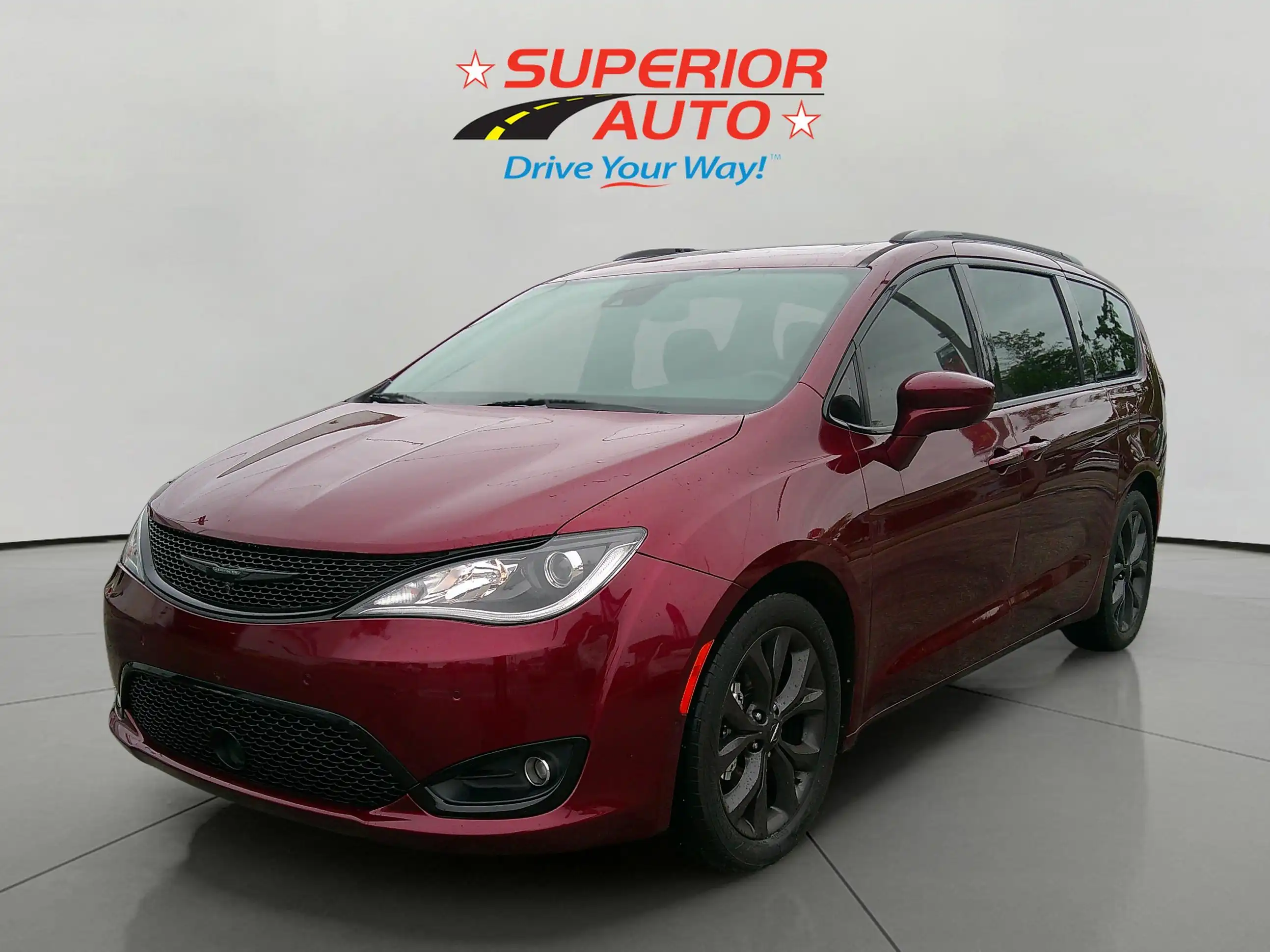 2018 Chrysler Pacifica Touring L Plus's photo