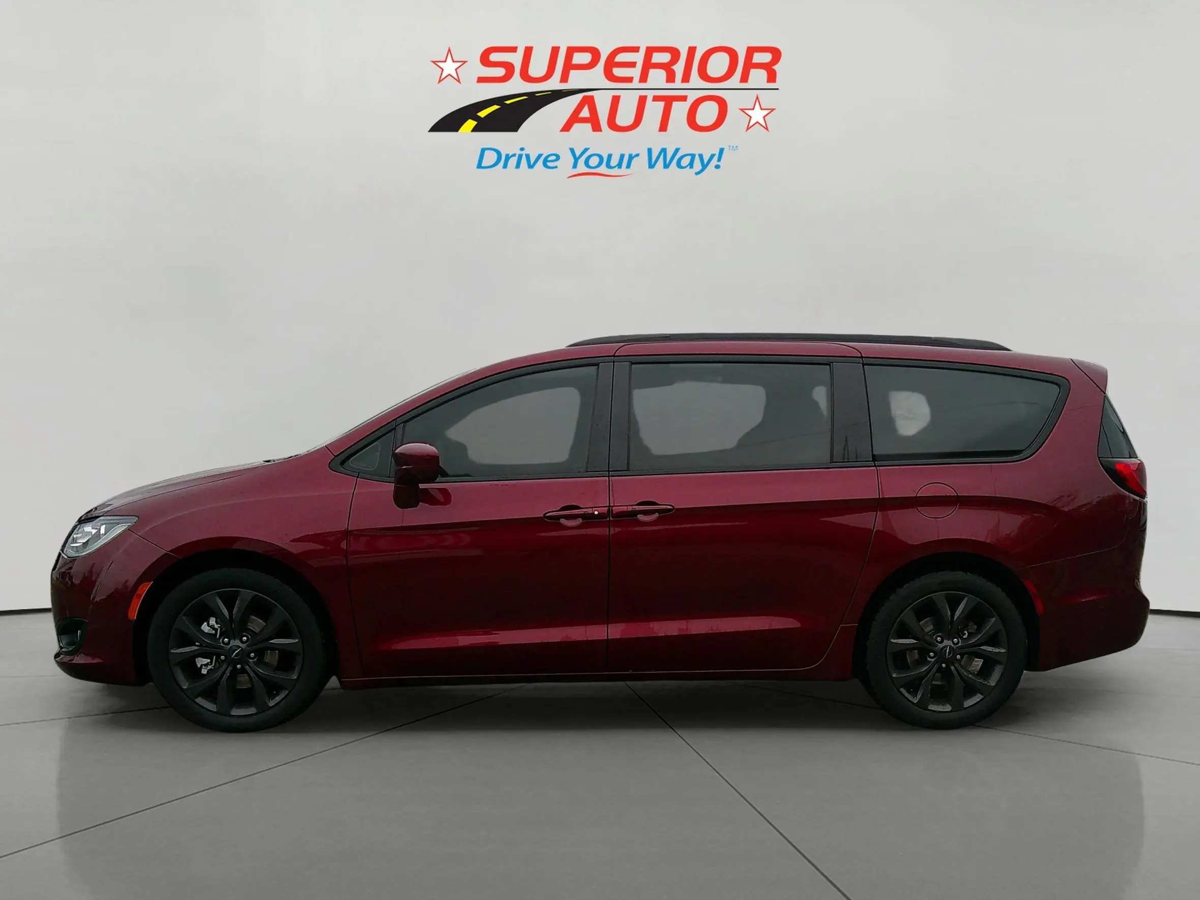 2018 Chrysler Pacifica Touring L Plus photo 3