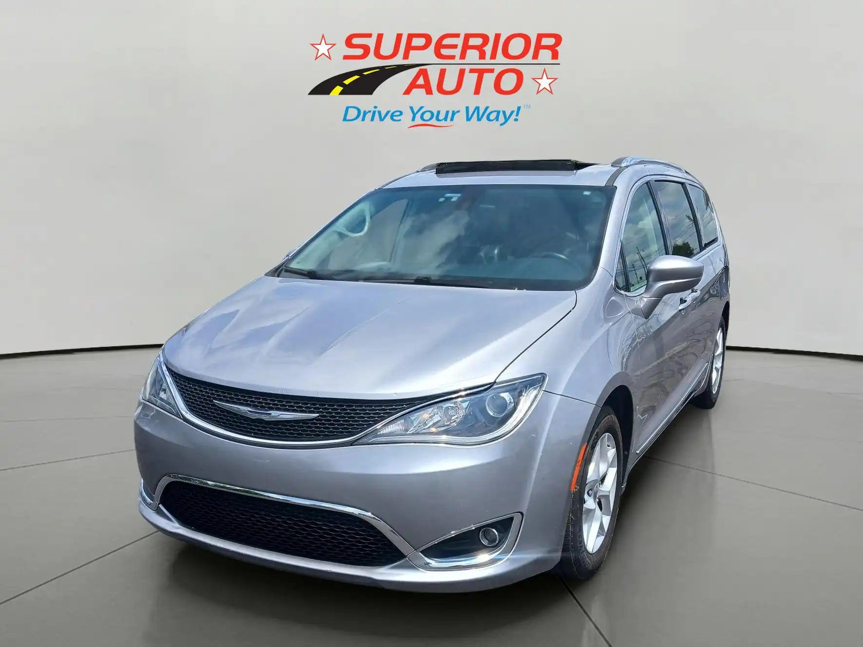 2018 Chrysler Pacifica Touring-L Plus's photo