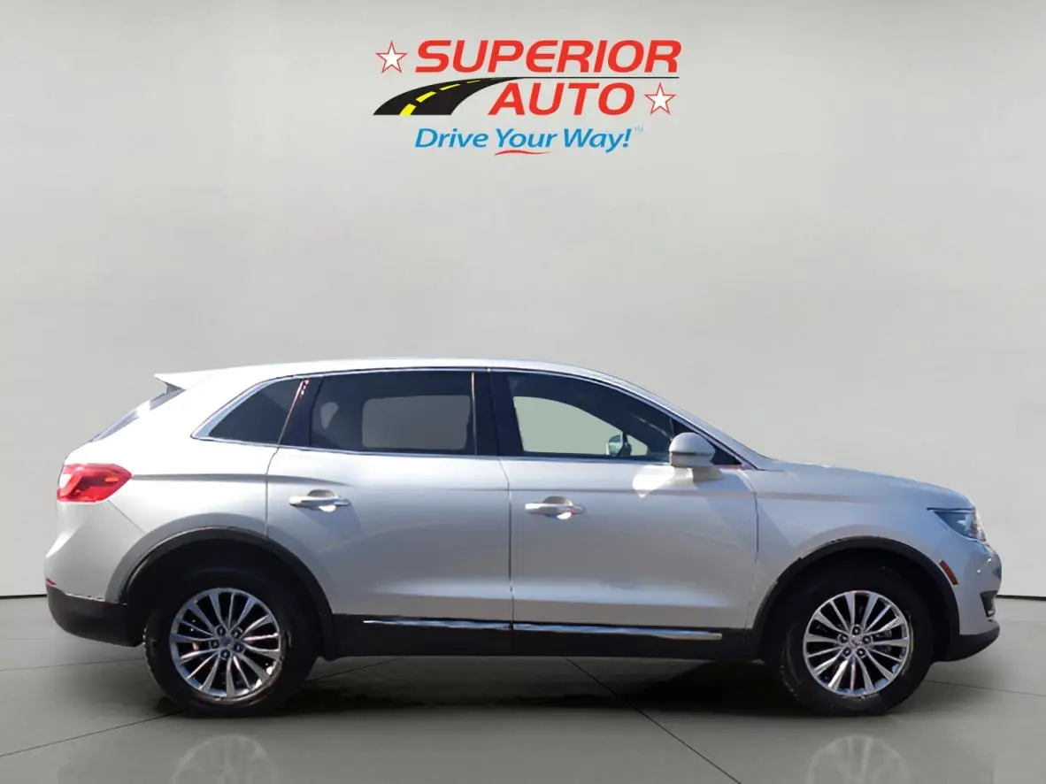 2017 Lincoln MKX Select AWD photo 5