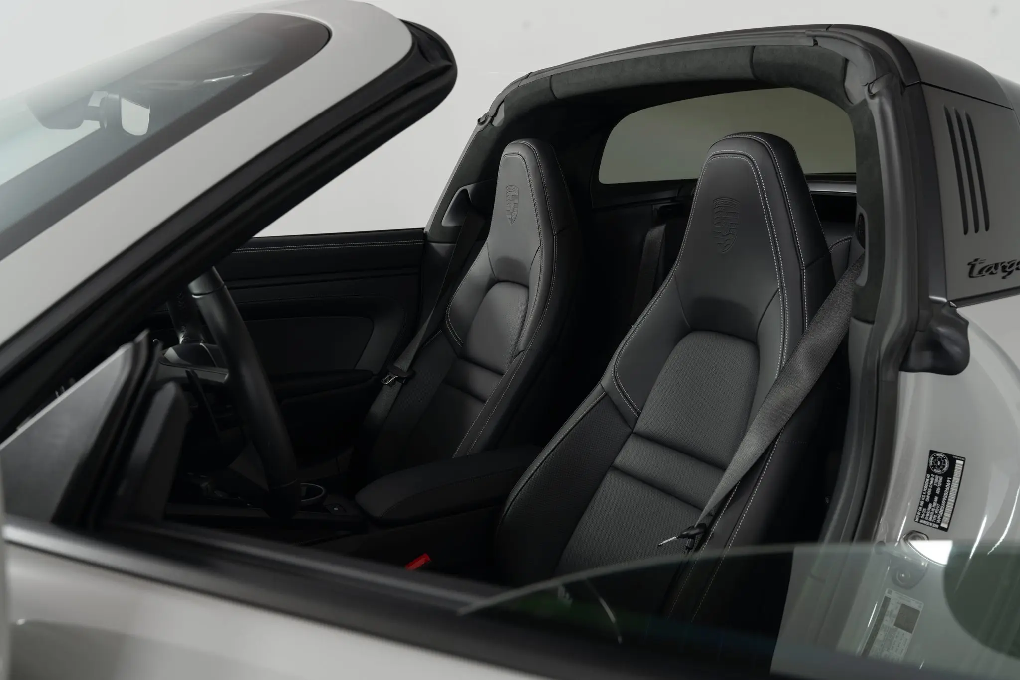 2025 Porsche 911 Targa 4 GTS photo 4