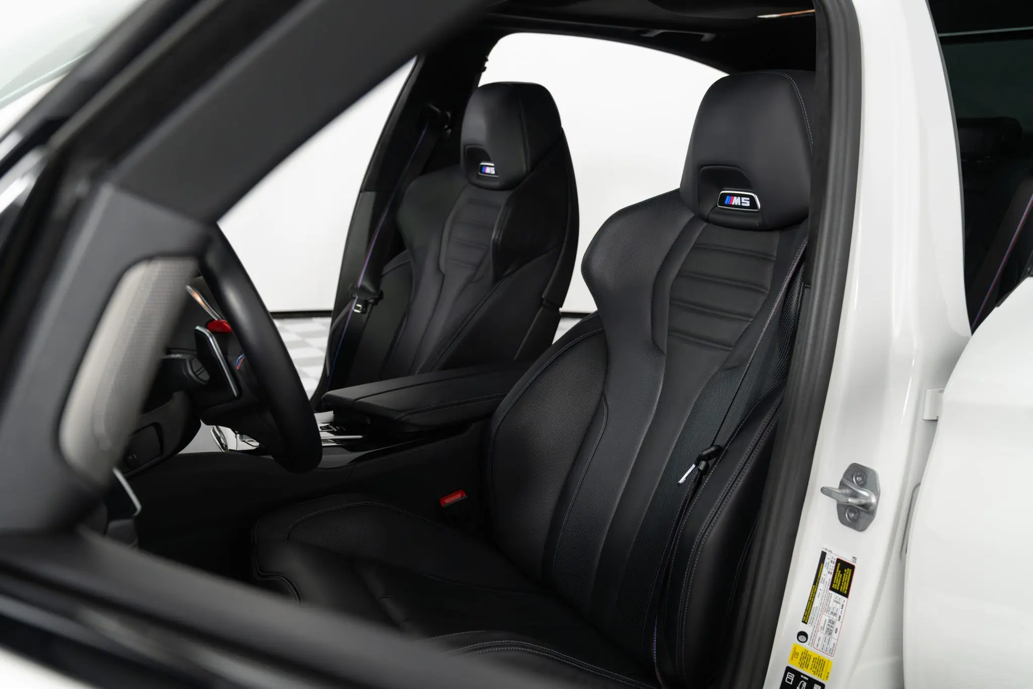 2023 BMW M5 Base photo 4