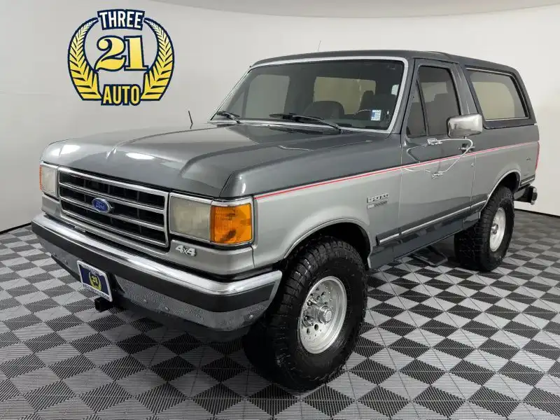 1990 Ford Bronco XLT's photo