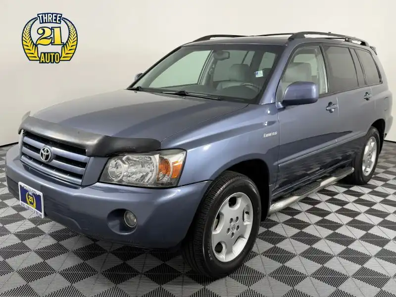 2005 Toyota Highlander with 3rd Row Seat 4WD V6's photo