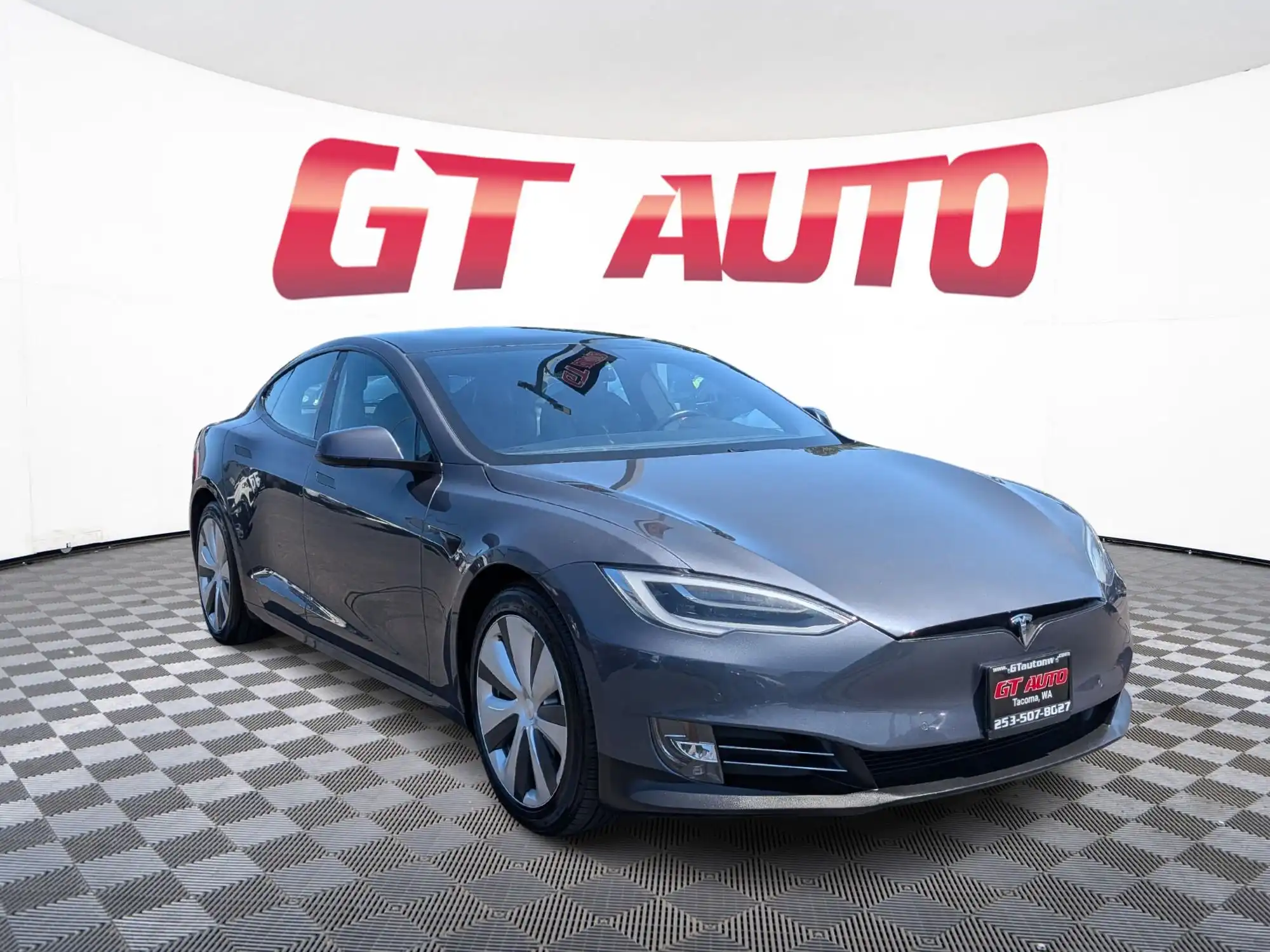 2021 Tesla Model S Long Range Plus's photo