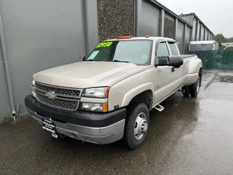 2005 Chevrolet Silverado HD LS 4WD Extended Cab DRW LWB's photo