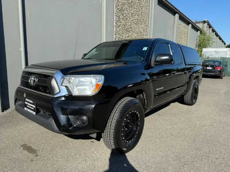 2013 Toyota Tacoma Access Cab AT's photo