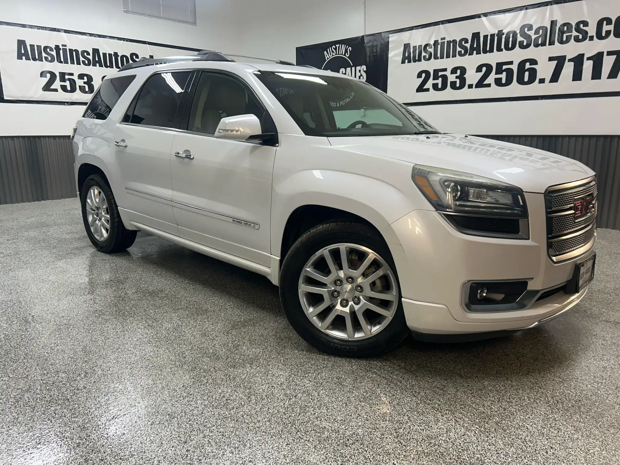 2016 GMC Acadia AWD Denali's photo