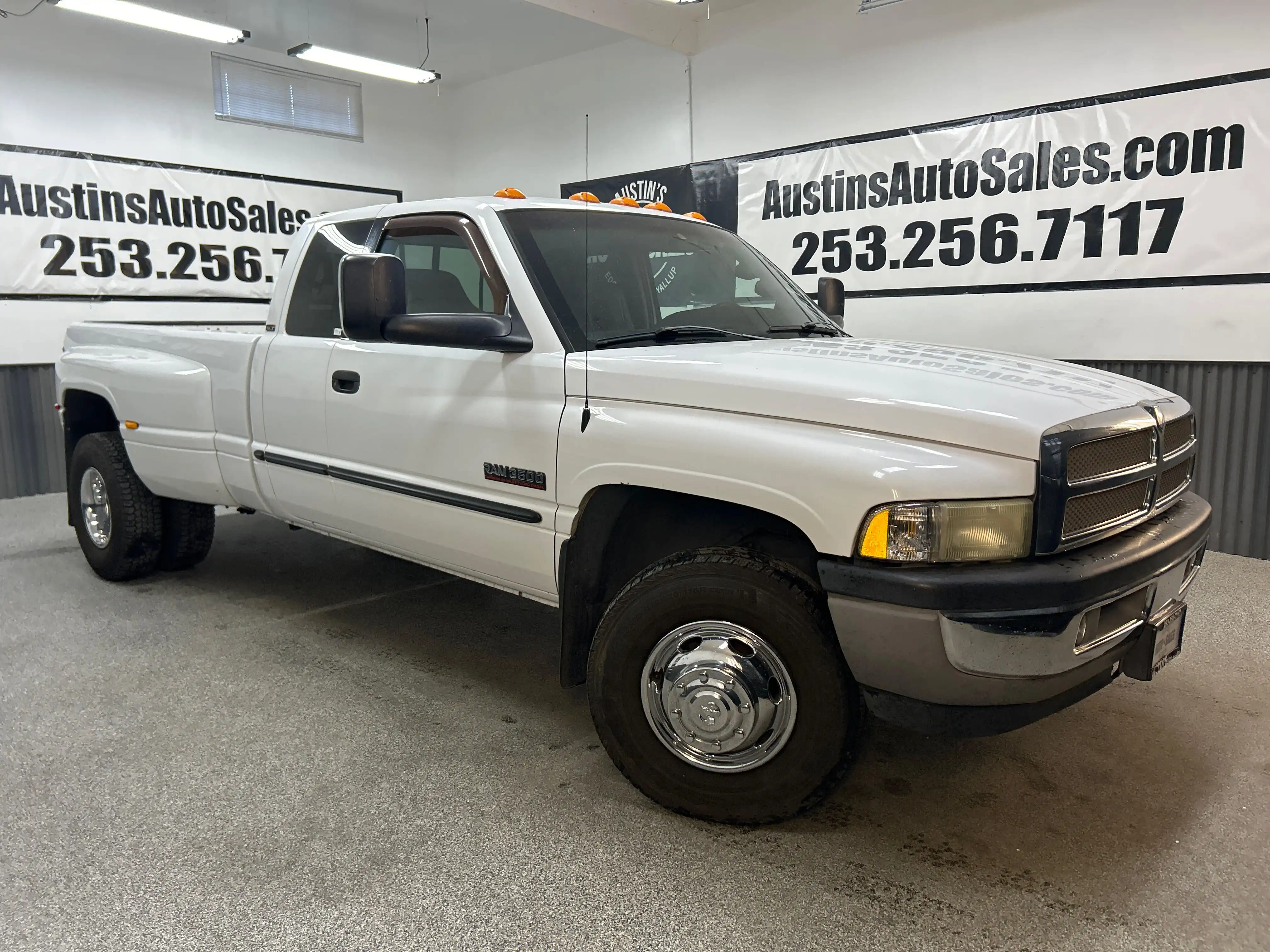 2001 Dodge Ram 1500 3500 ST QUAD CAB DRW's photo