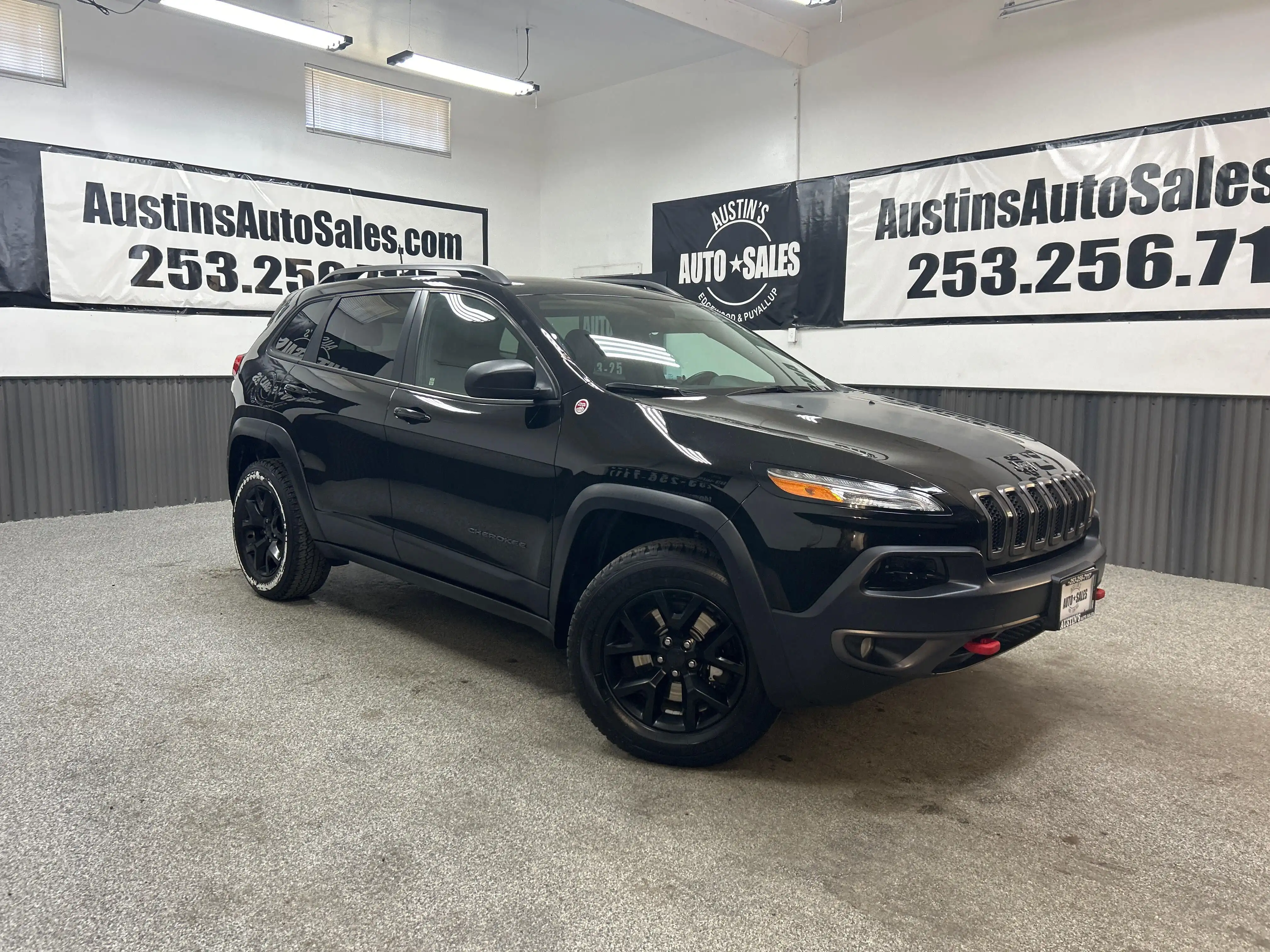 2017 Jeep Cherokee Trailhawk 4X4's photo