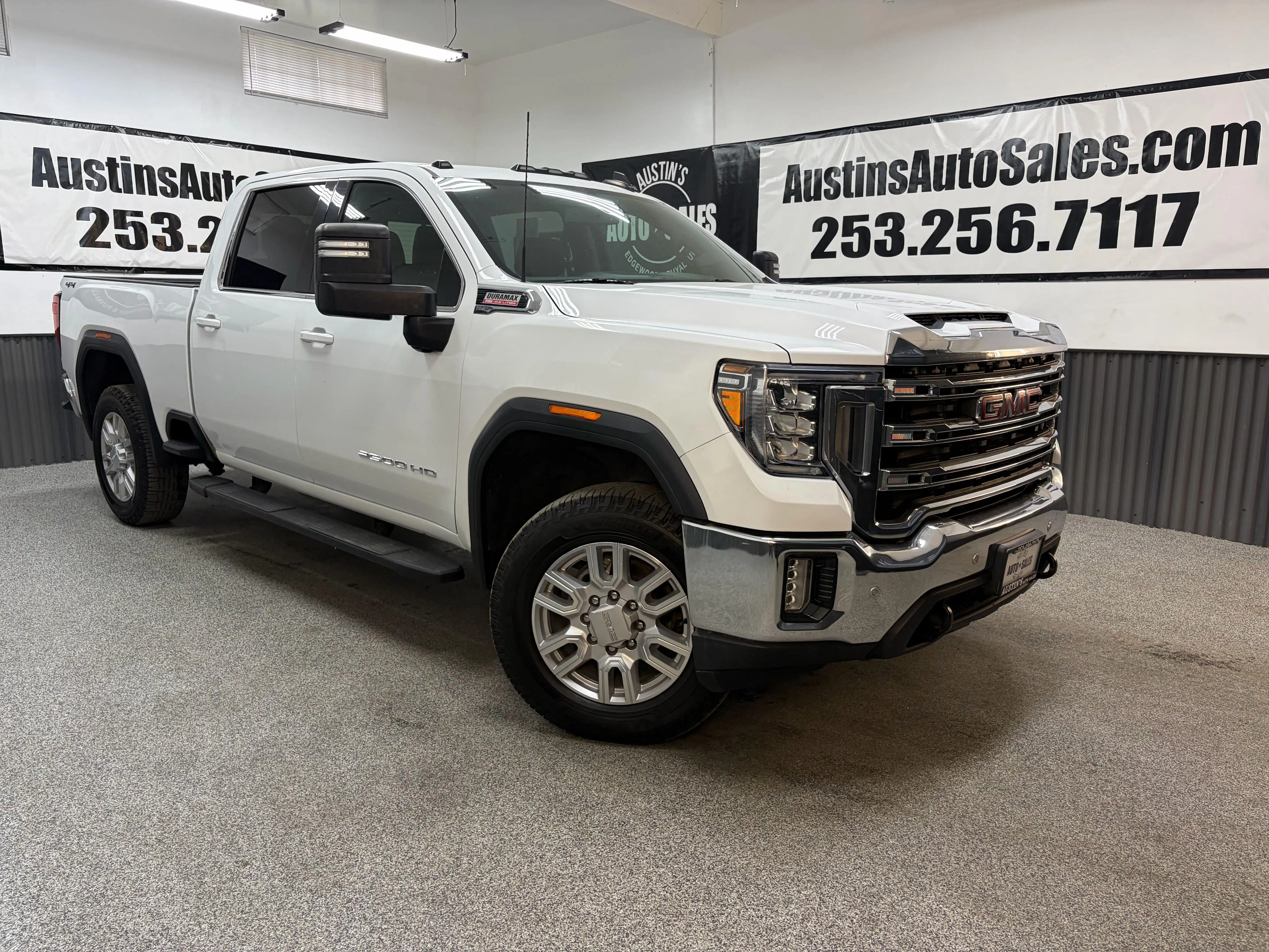 2020 GMC Sierra 4WD Crew Cab Standard Box SLE's photo