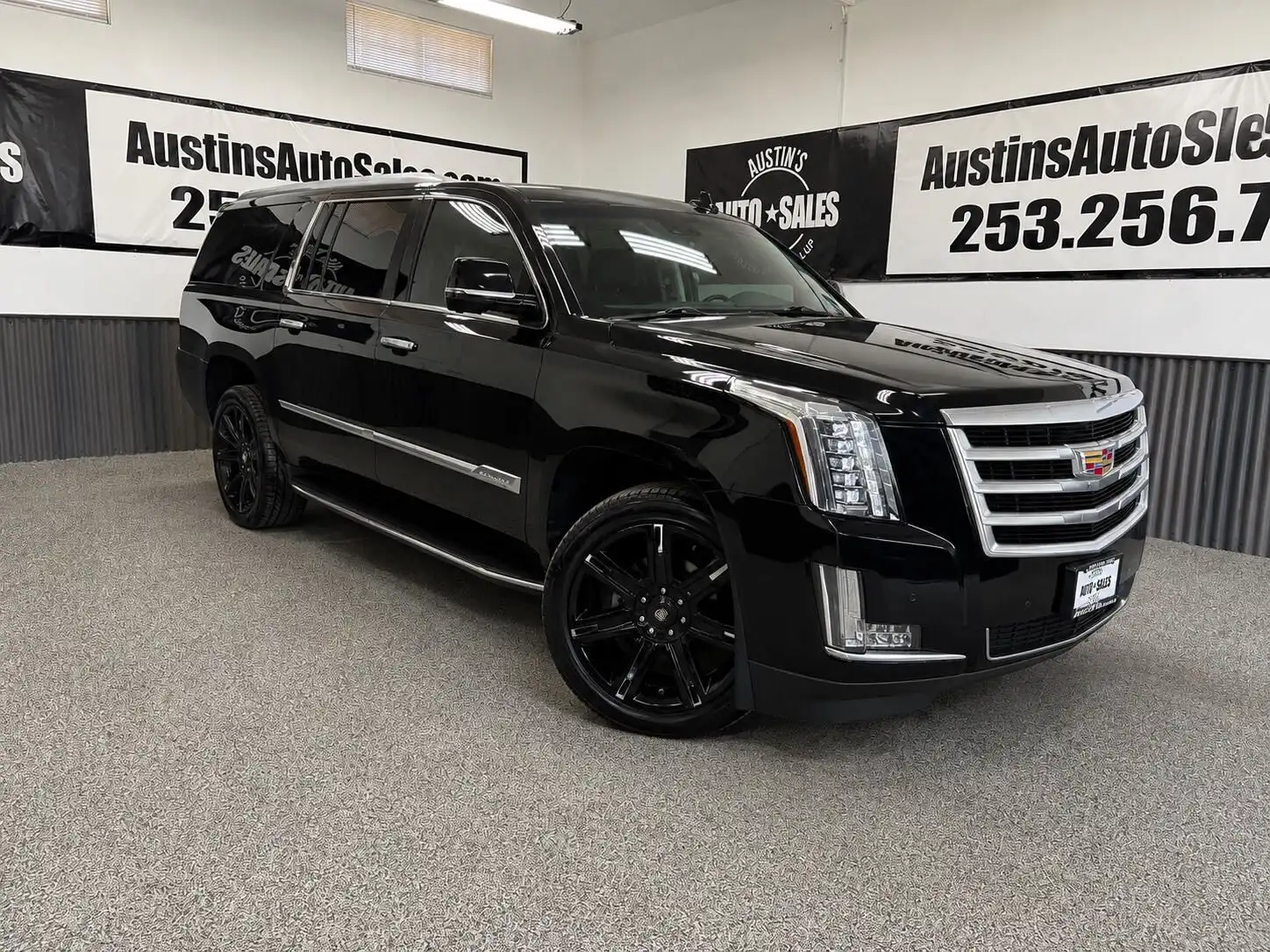 2016 Cadillac Escalade ESV AWD Luxury's photo