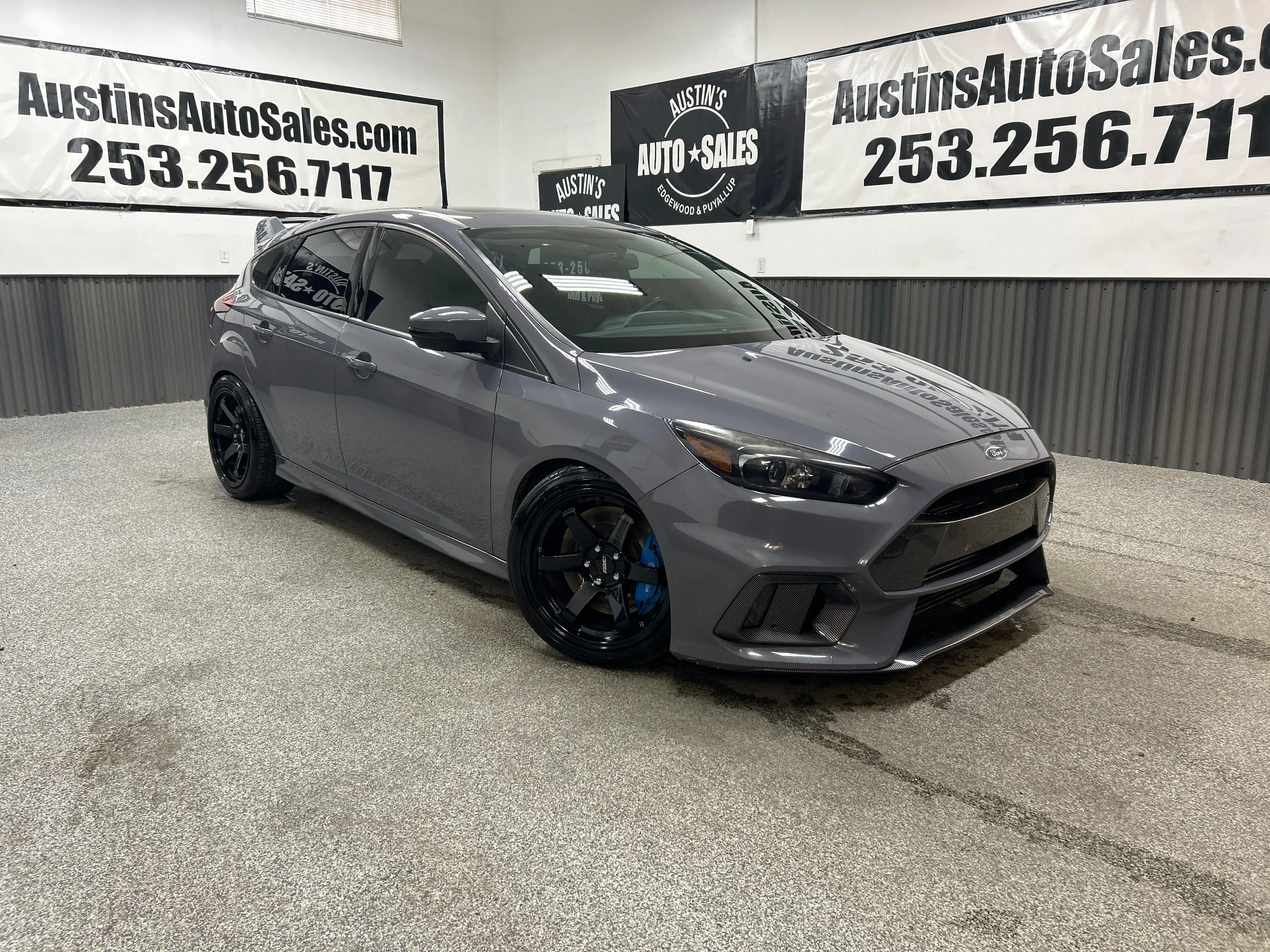 2017 Ford Focus 5 Door Hatch RS's photo
