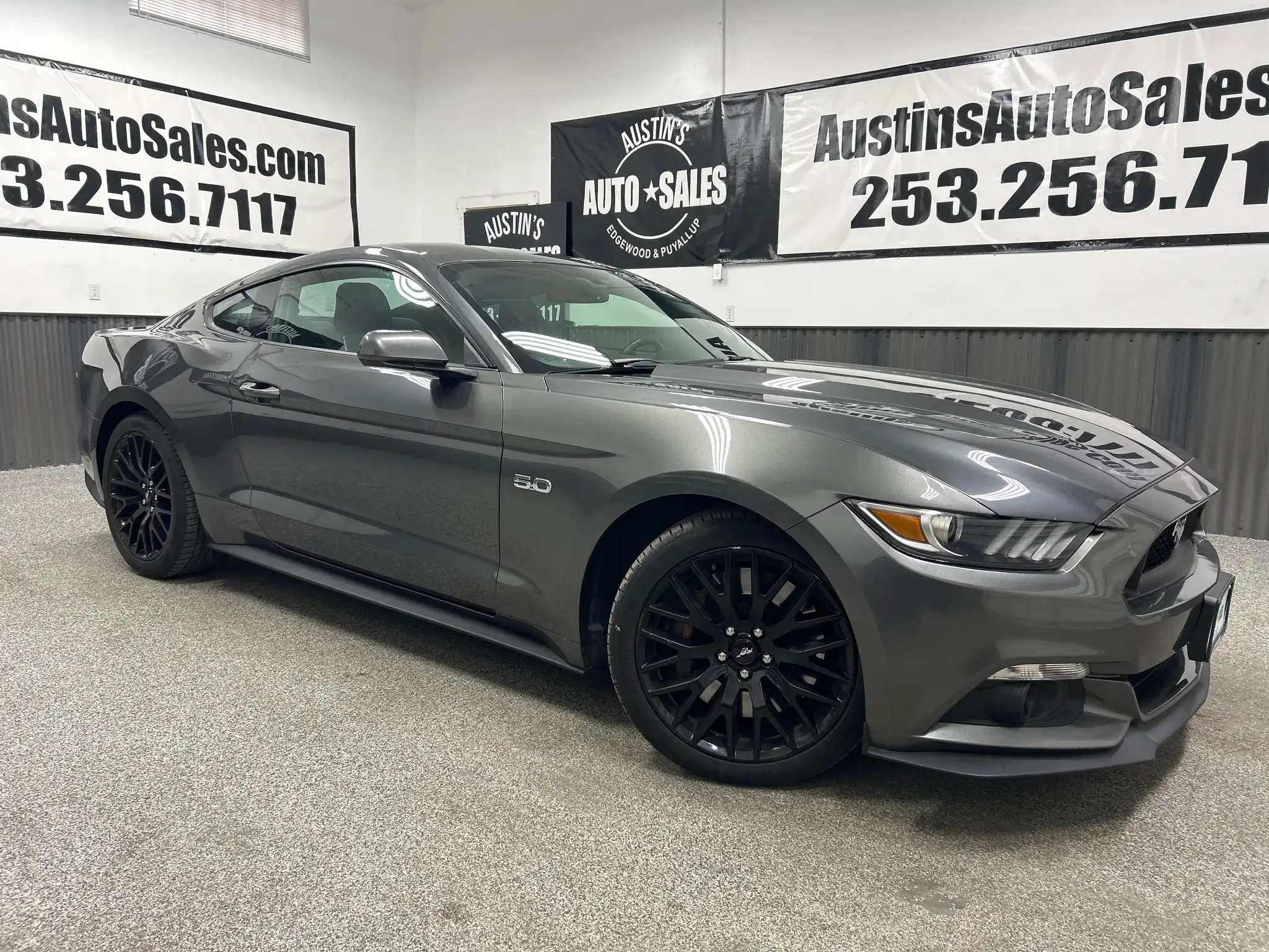 2017 Ford Mustang GT Coupe's photo