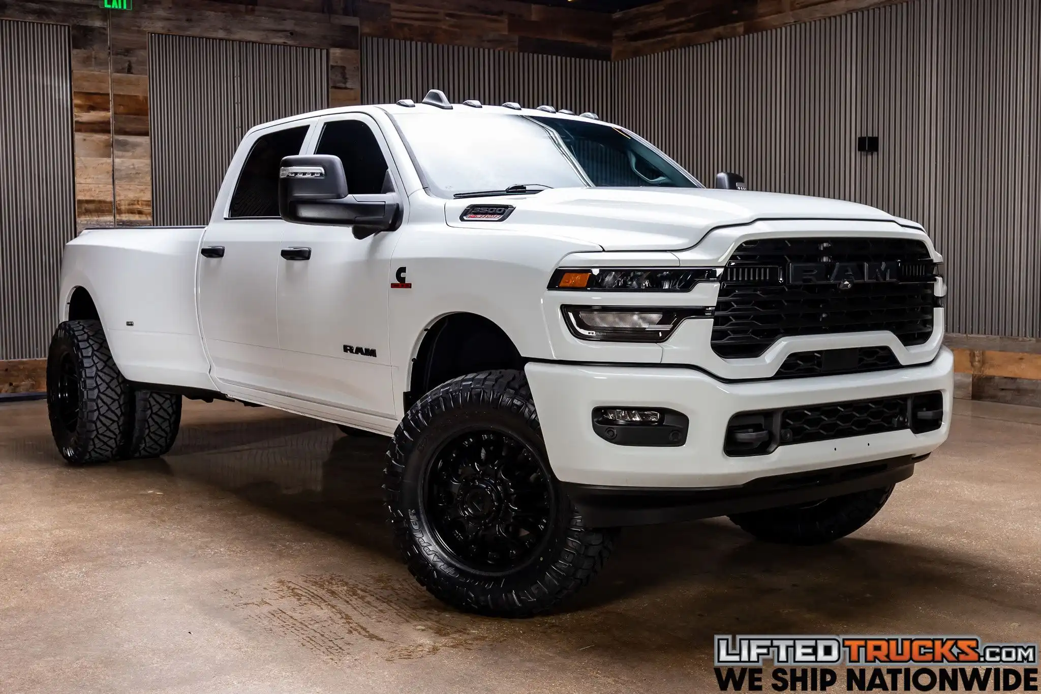 2025 RAM 3500 Big Horn 4X4 Crew Cab LWB's photo