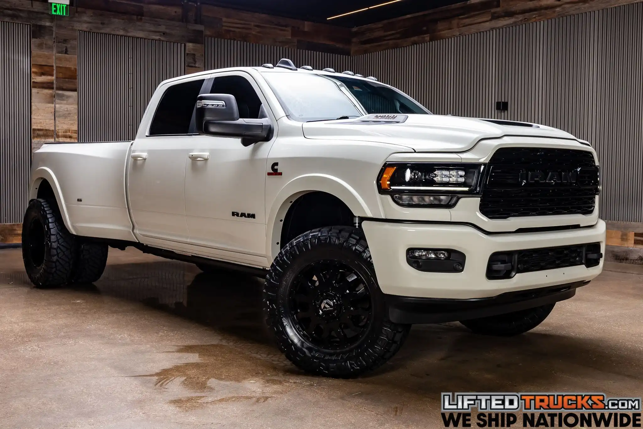 2024 RAM 3500 Limited 4X4 Crew Cab LWB's photo