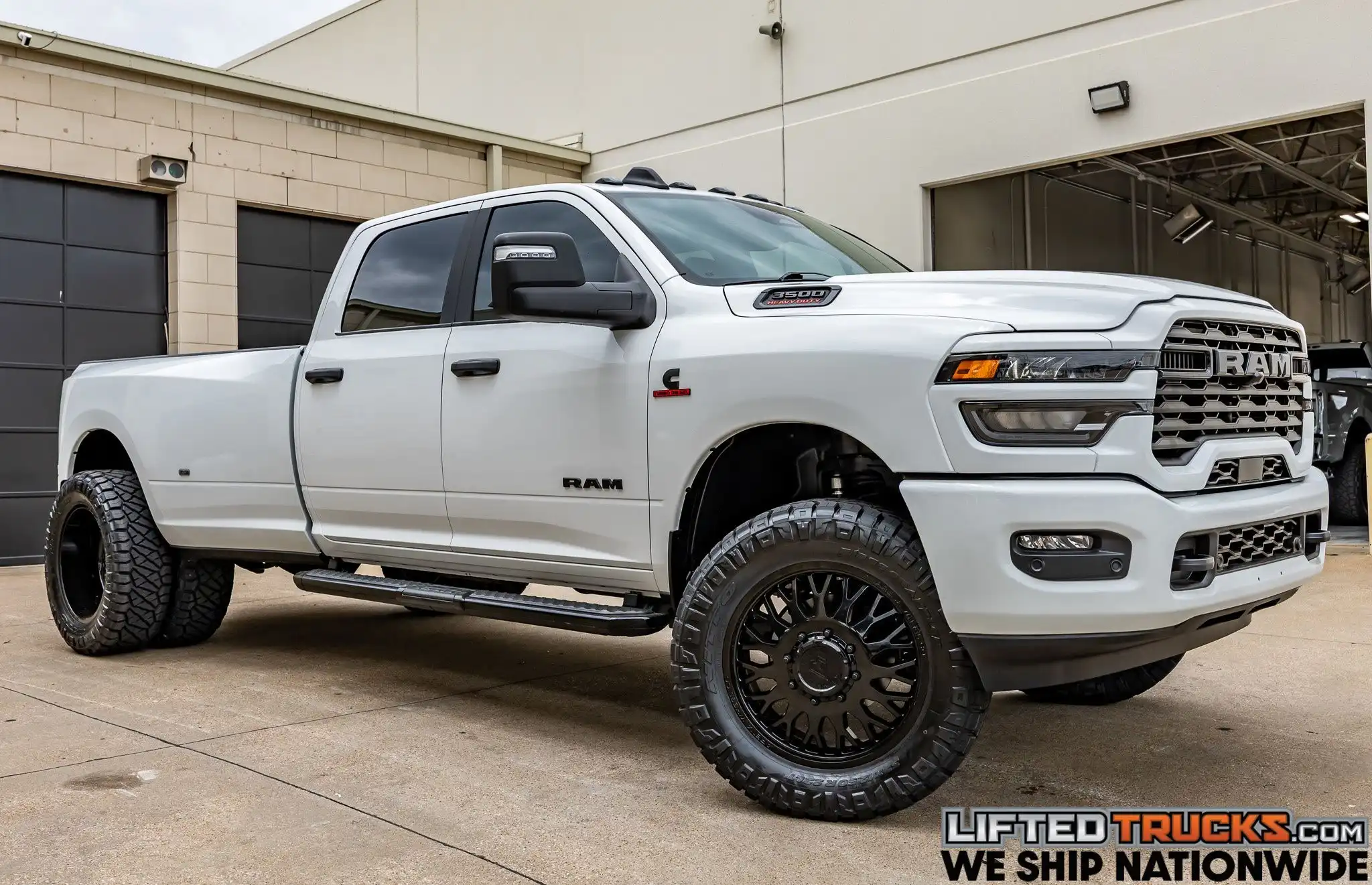 2026 RAM 3500 Big Horn/Lone Star 4X4 Crew Cab LWB's photo