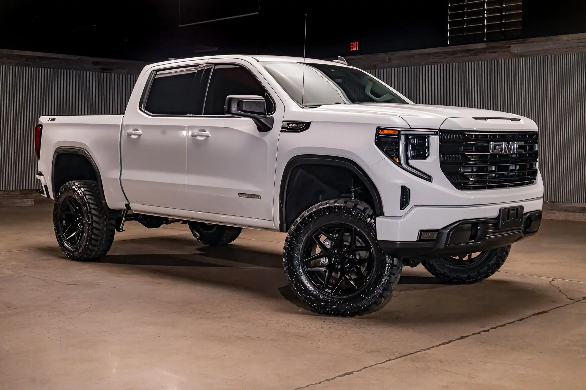 2023 GMC Sierra 4WD Crew Cab Standard Box Elevation's photo