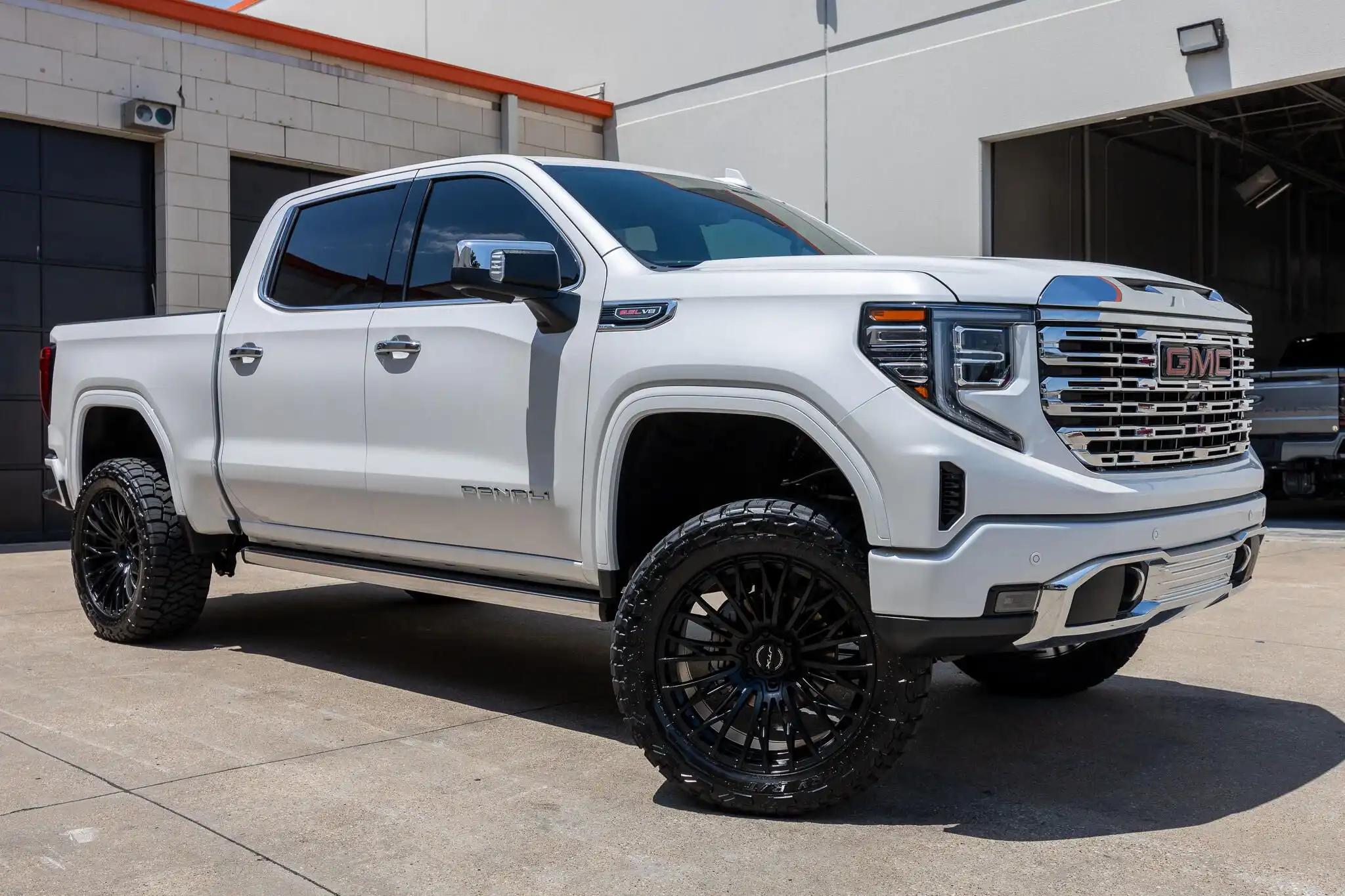 2024 GMC Sierra 4WD Crew Cab Short Box Denali's photo