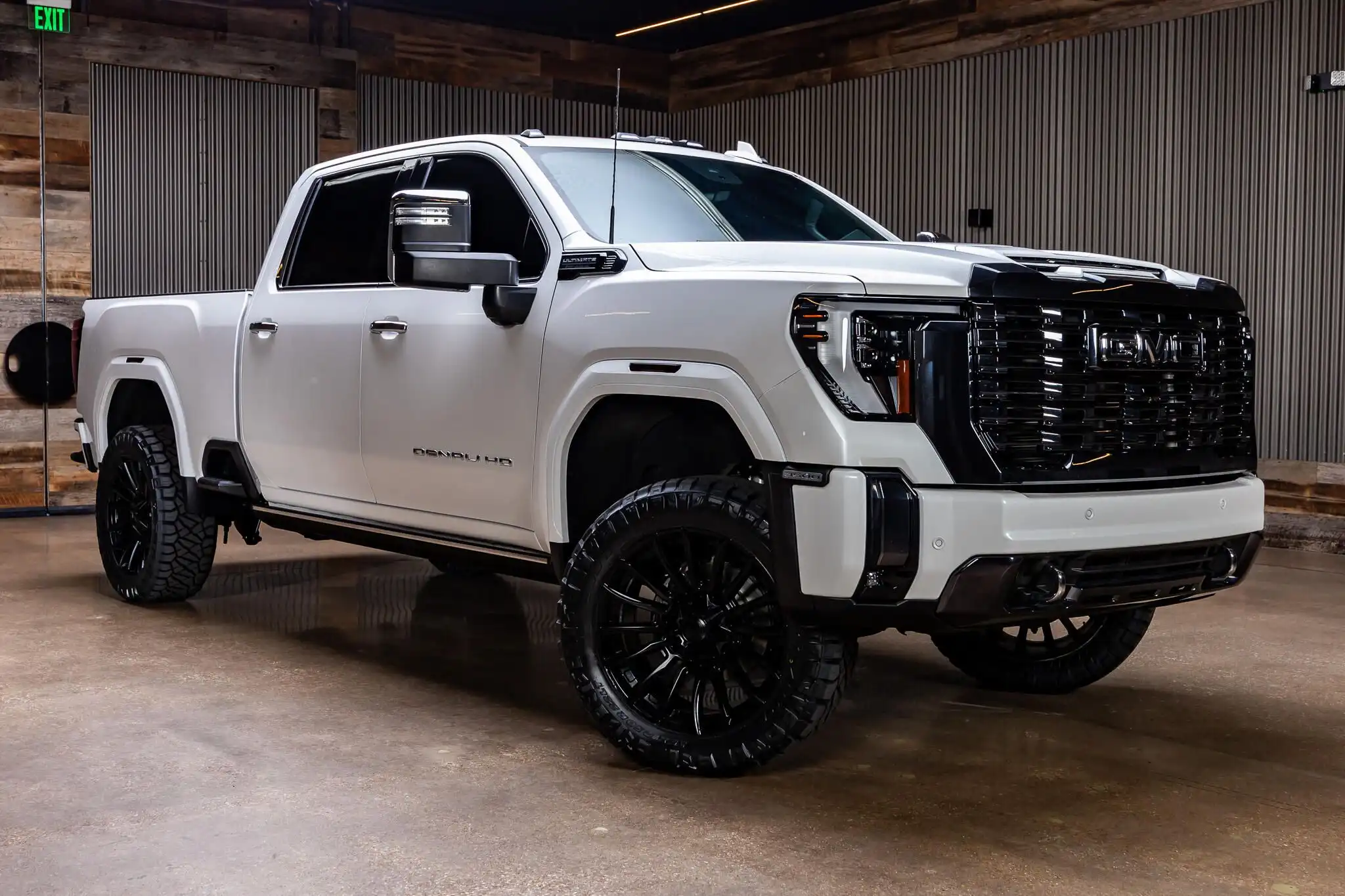 2024 GMC Sierra 4WD Crew Cab Standard Box Denali Ultimat's photo