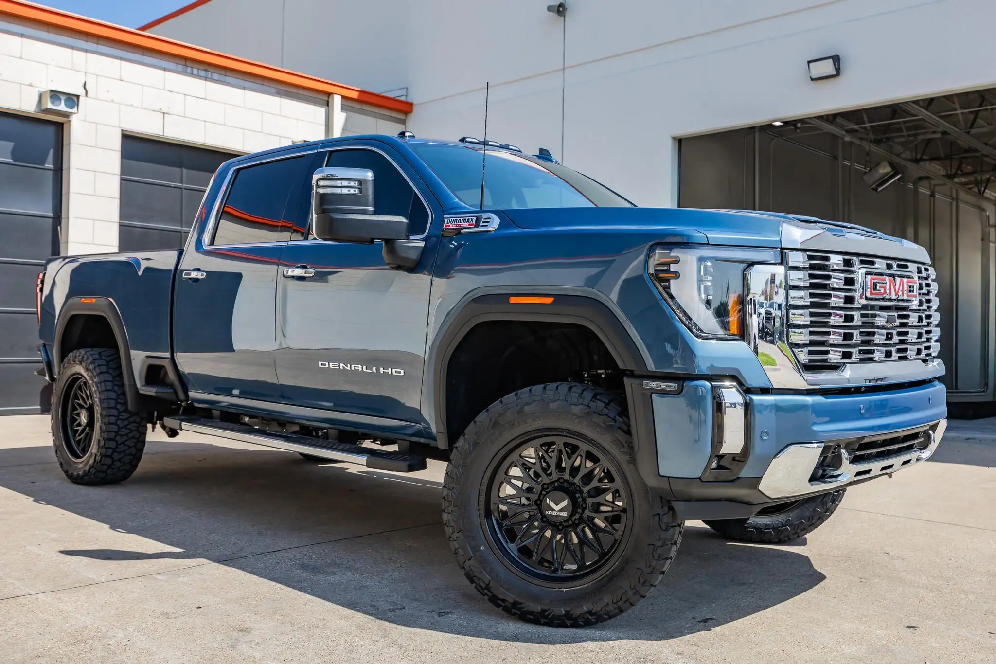 2026 GMC Sierra 4WD Crew Cab Standard Box Denali's photo