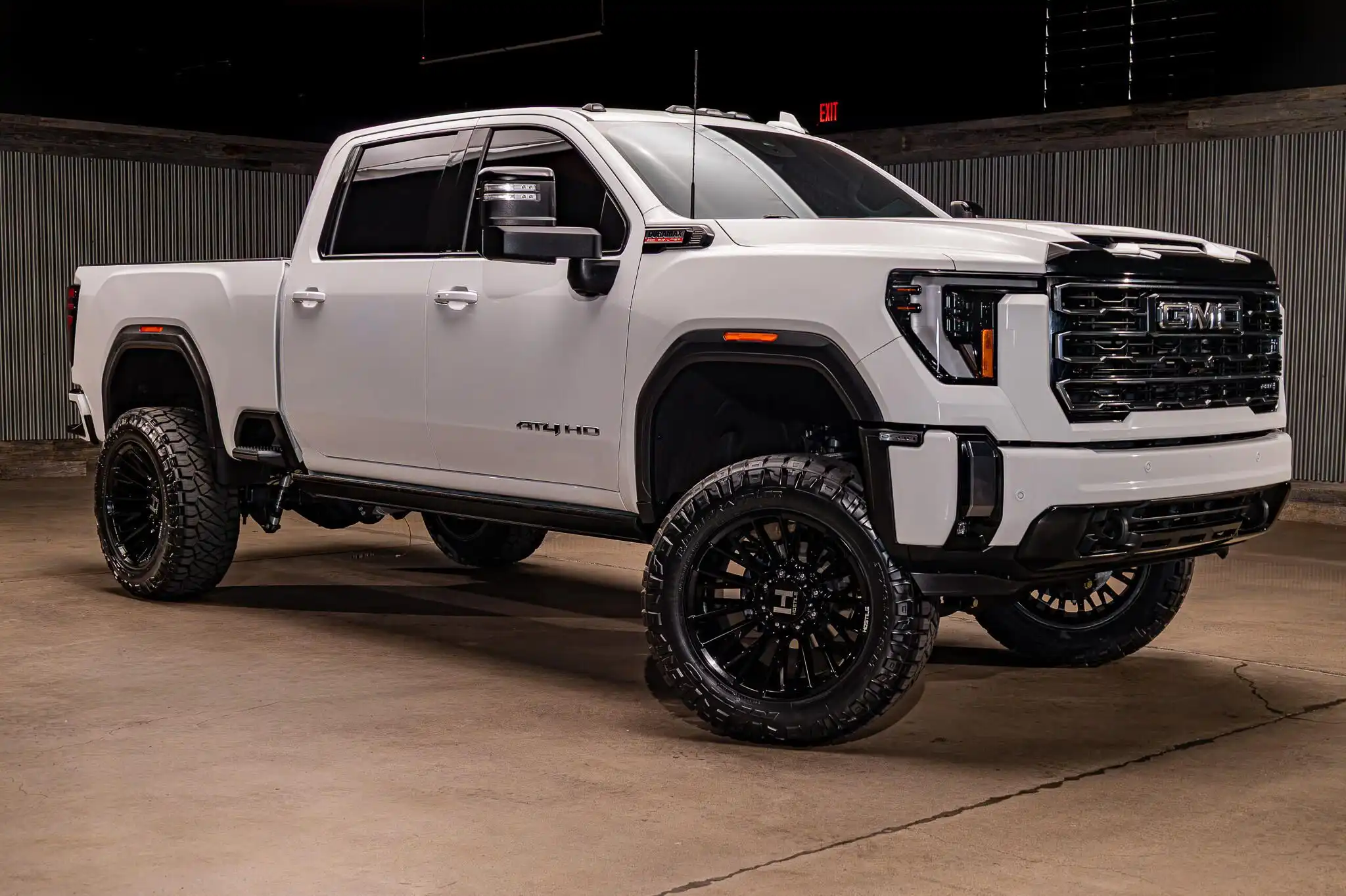 2024 GMC Sierra 4WD Crew Cab Standard Box AT4's photo