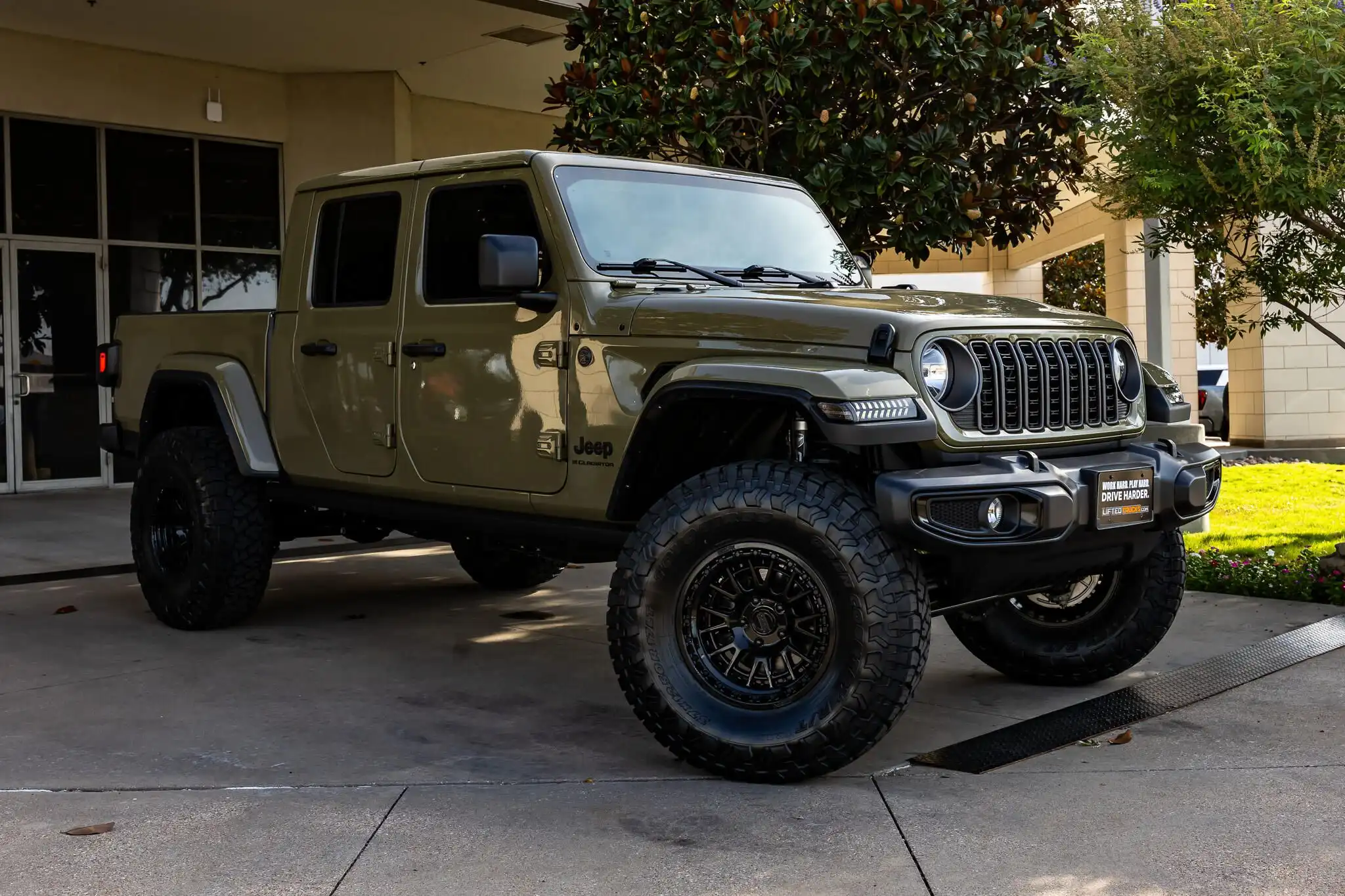 2025 Jeep Gladiator Nighthawk Auto's photo