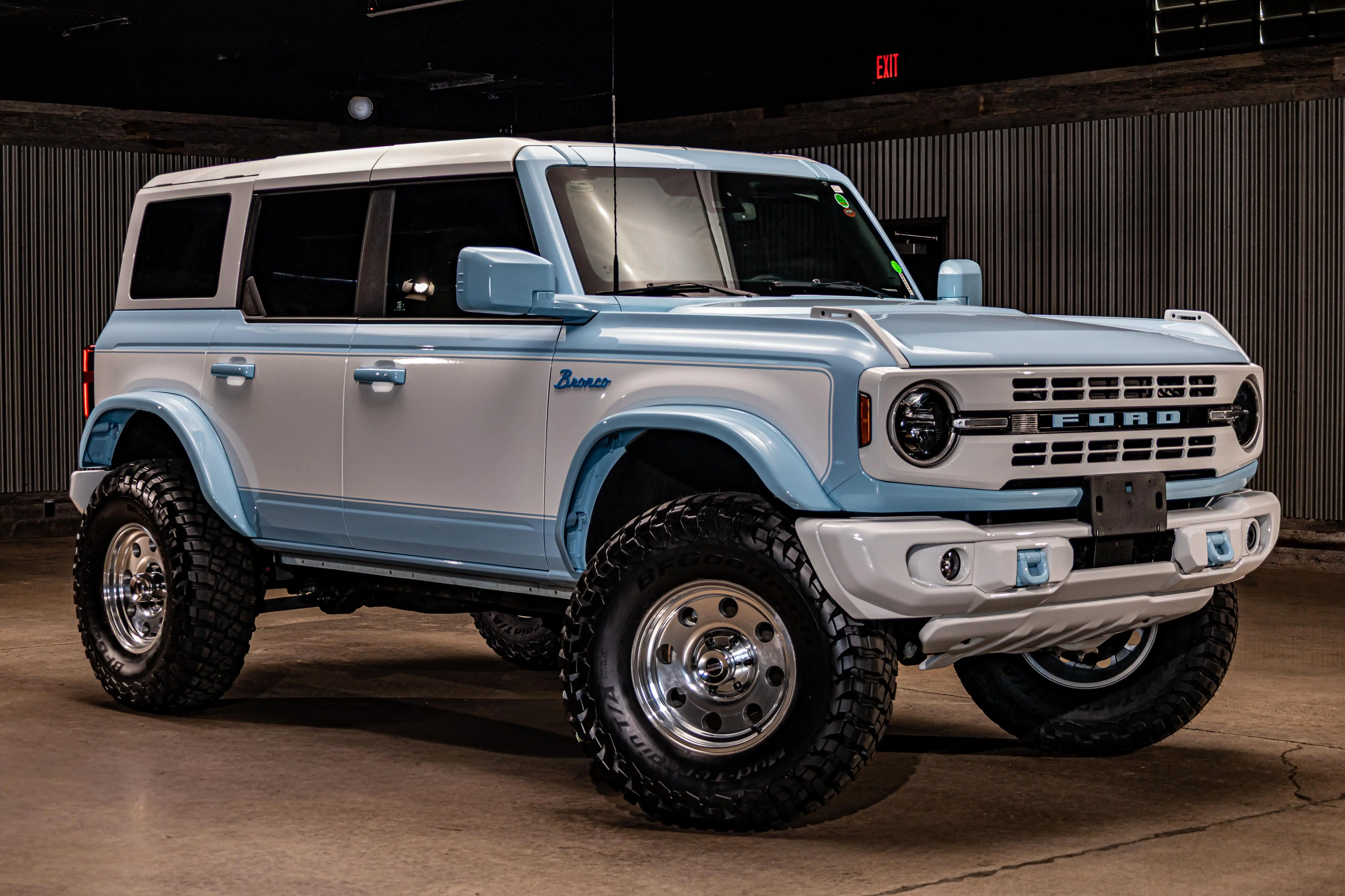 2025 Ford Bronco Heritage Edition 4x4's photo