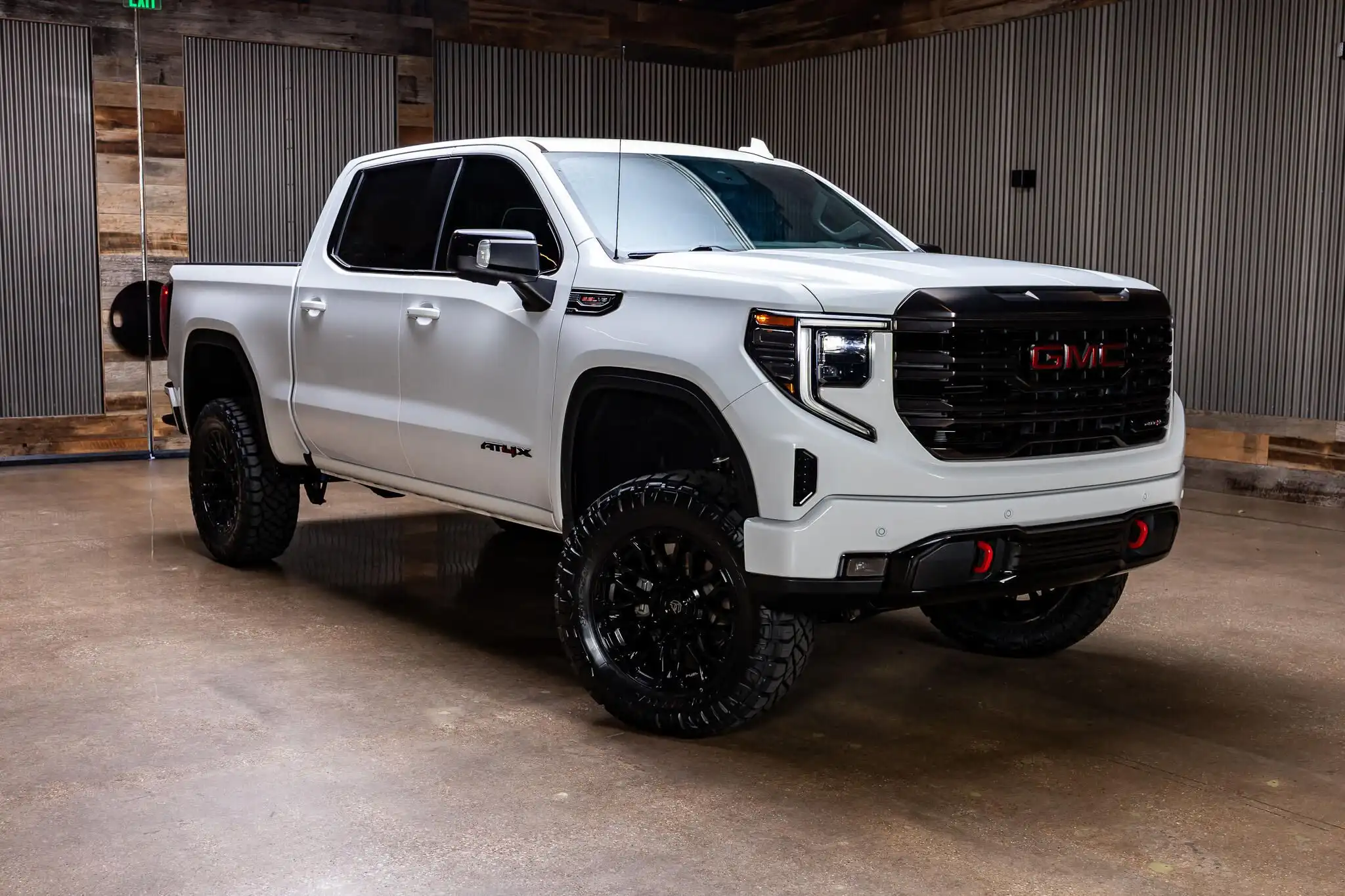 2023 GMC Sierra 4WD Crew Cab Short Box AT4X's photo