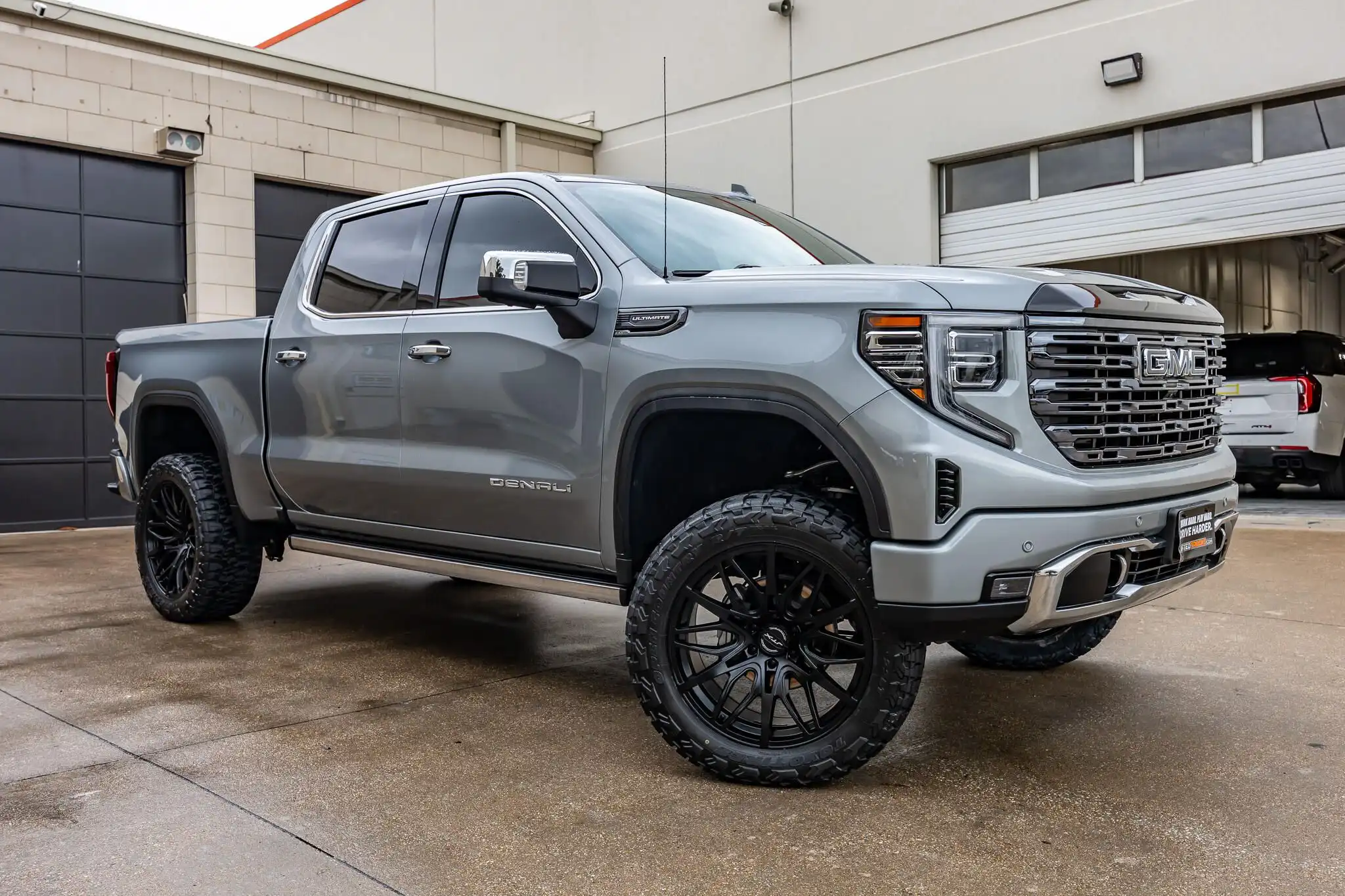 2025 GMC Sierra 4WD Crew Cab Short Box Denali Ultimate's photo