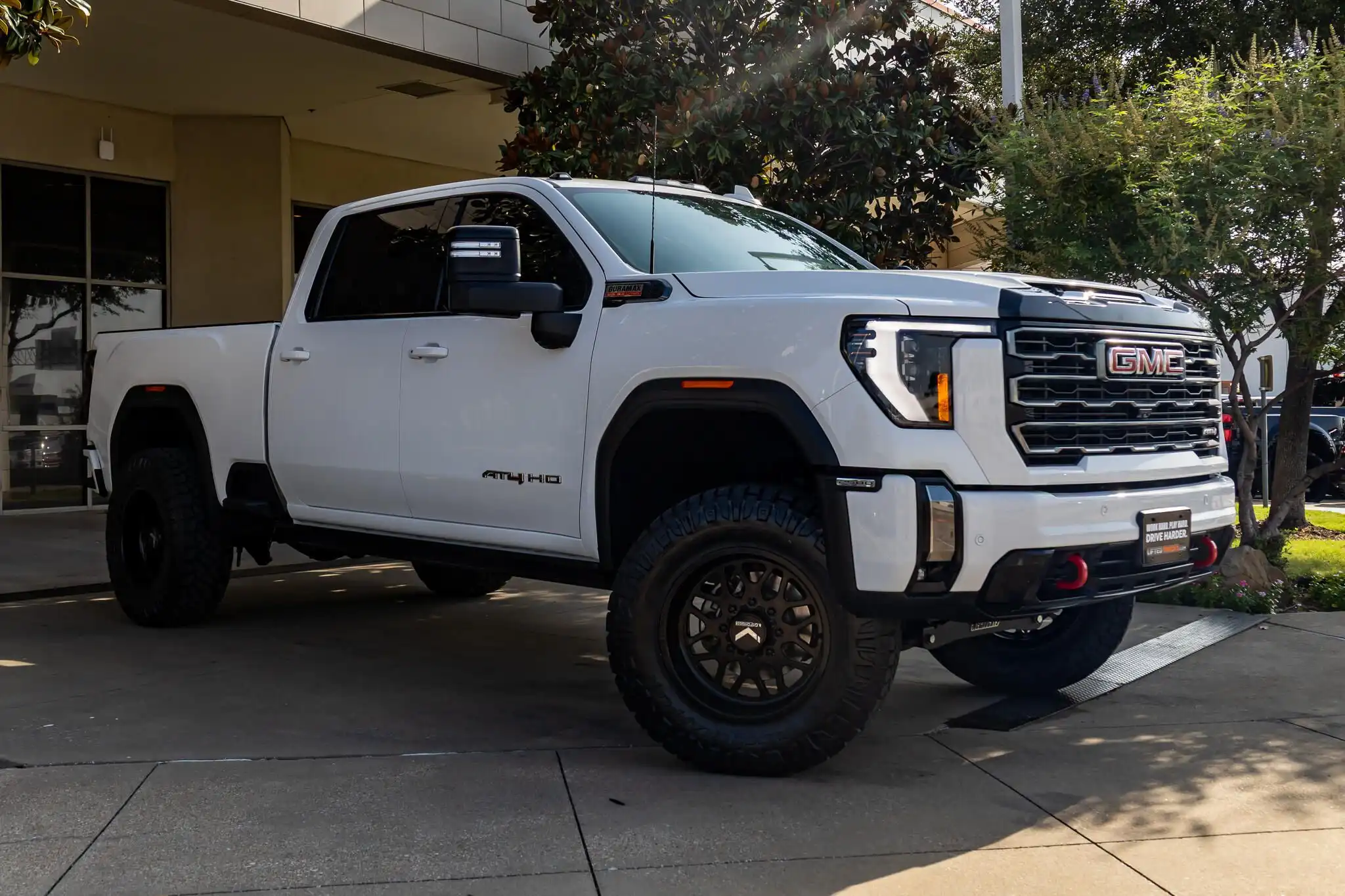 2024 GMC Sierra 4WD Crew Cab Standard Box AT4's photo