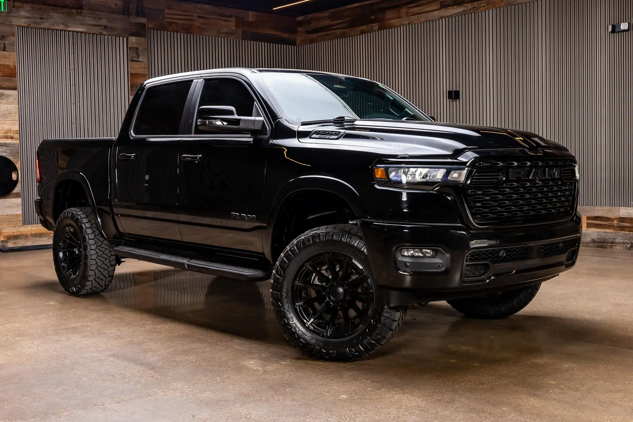 2025 RAM 1500 Big Horn/Lone Star 4WD Crew Cab 5'7's photo
